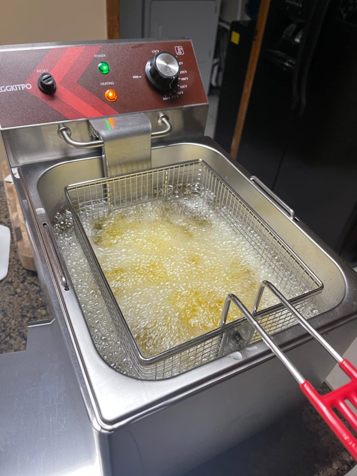 EGGKITPO Deep fryers Commercial Deep Fryer 12L x 2 Large Dual Tank Electric Countertop Fryer for Restaurant with 2 Frying Baskets and Lids, 1800W x 2, 120V customer photo 2