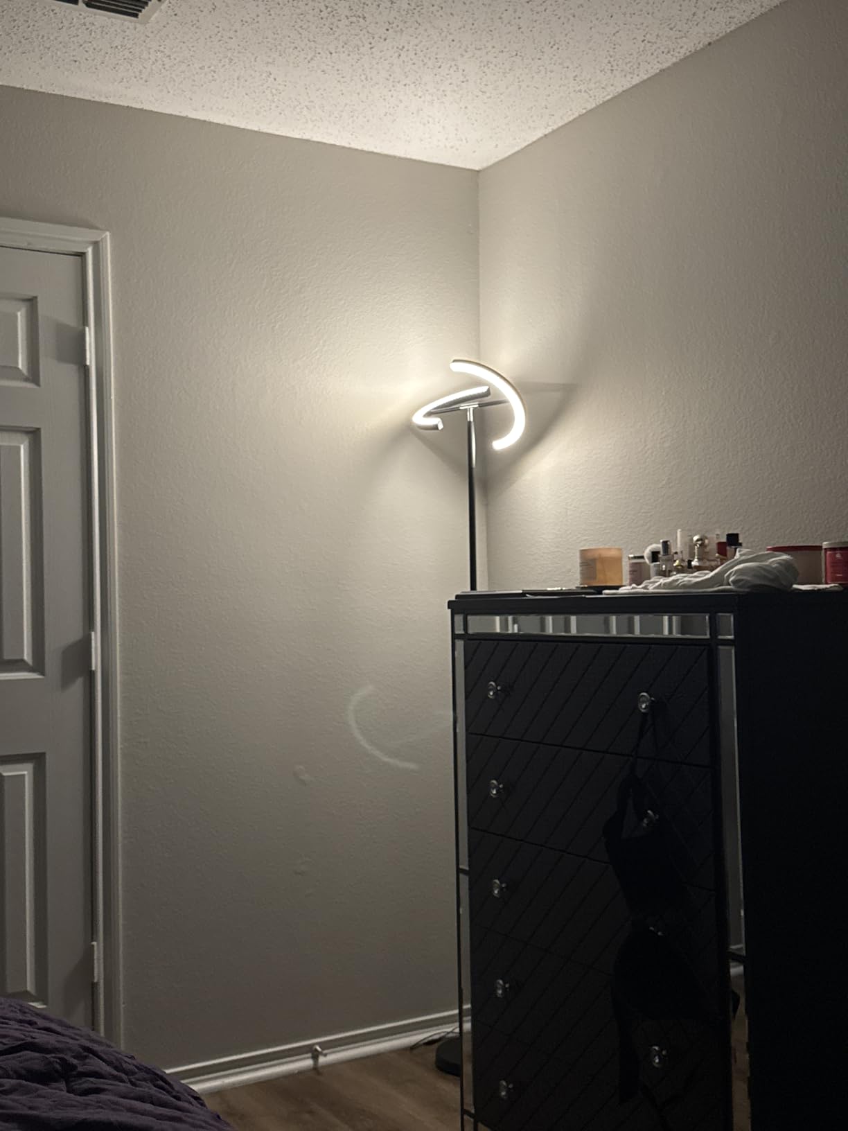 LED Floor Lamp - Rotatable Standing Lamp with Touch & Remote Control, 3000-6000K, 22W Modern Floor Reading Light, Dimmable Corner Uplighter for Living Room Bedroom Office, Black customer photo 2
