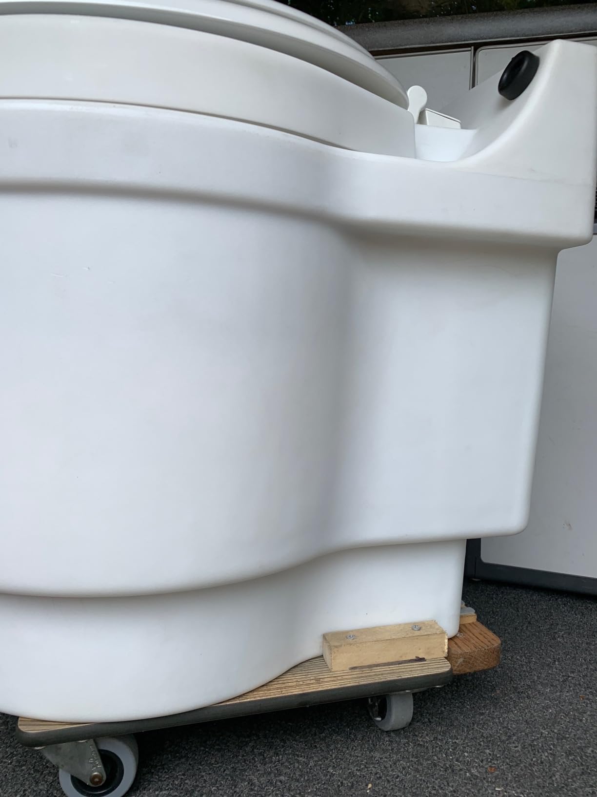 Laveo Dry Flush Toilet - Waterless, Portable, Self Contained customer photo 1