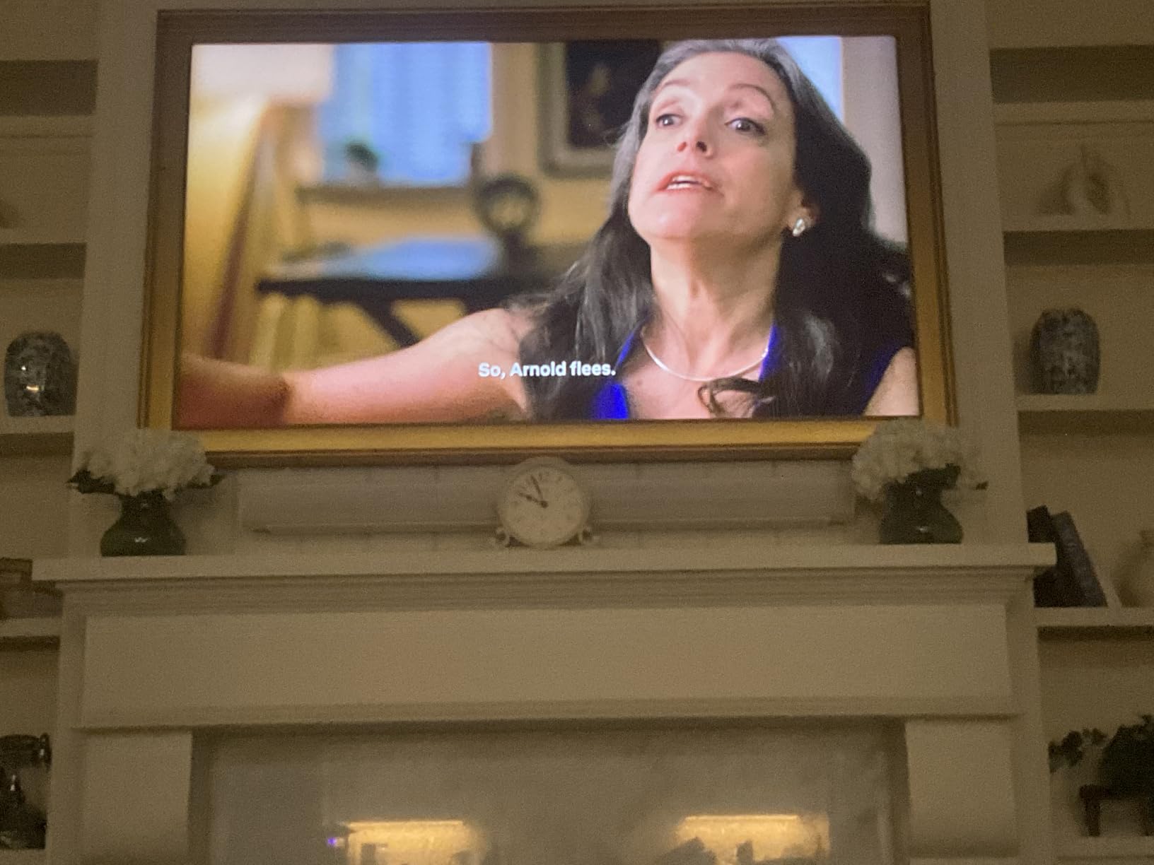Hollyone Hydrangea Artificial Flowers with Vase White Silk Fake Flowers Arrangements in Glass Vase with Faux Water for Home Bathroom Office Table Centerpiece Shelf Decorations customer photo 1