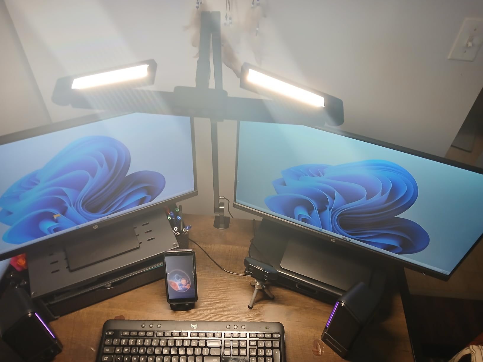 Micomlan Led Desk Lamp with Clamp, Architect Desk Lamp for Home Office with Atmosphere Lighting, 24W Ultra Bright Auto Dimming Computer Light Stepless Dimming and Tempering LED Table Light customer photo 1