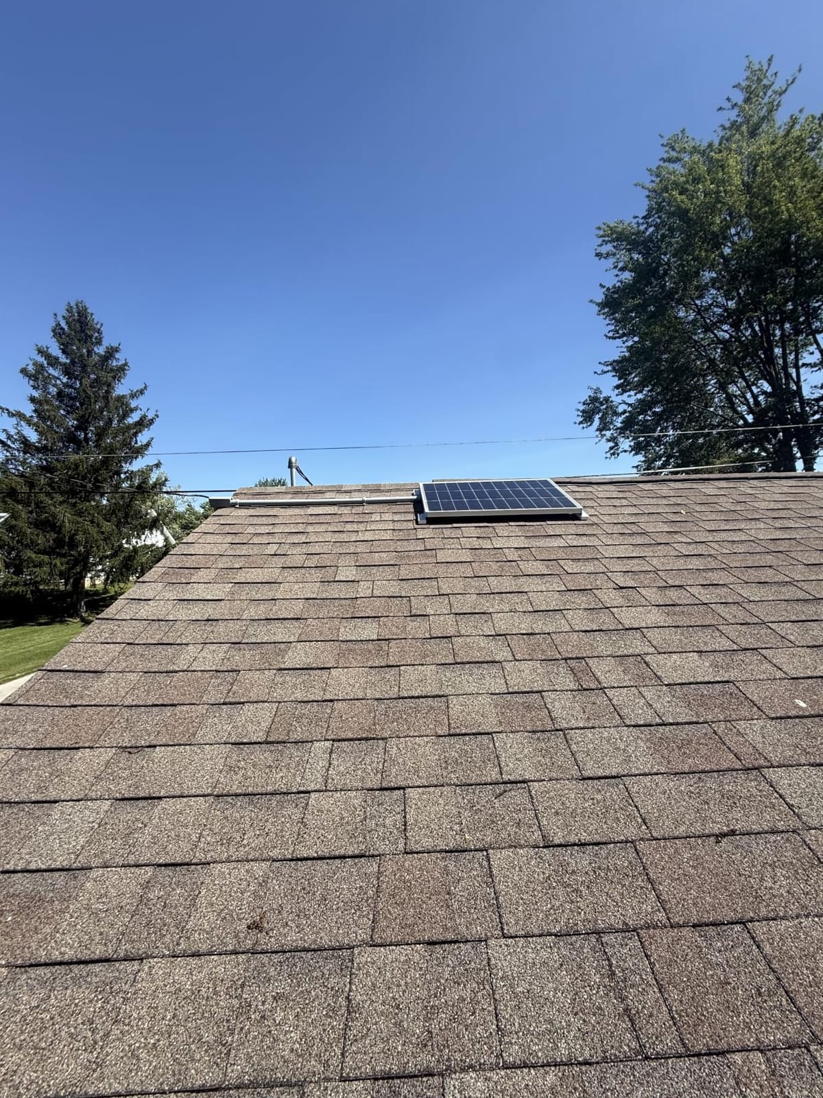 Renogy Solar Panels 100 Watt with Mounting Z Brackets, 25% High-Efficiency | 100W Solar Panel for 12V Battery Systems, N-Type PV Module for RV Marine Rooftop Farm Trailer Cabin Home Off-Grid customer photo 2