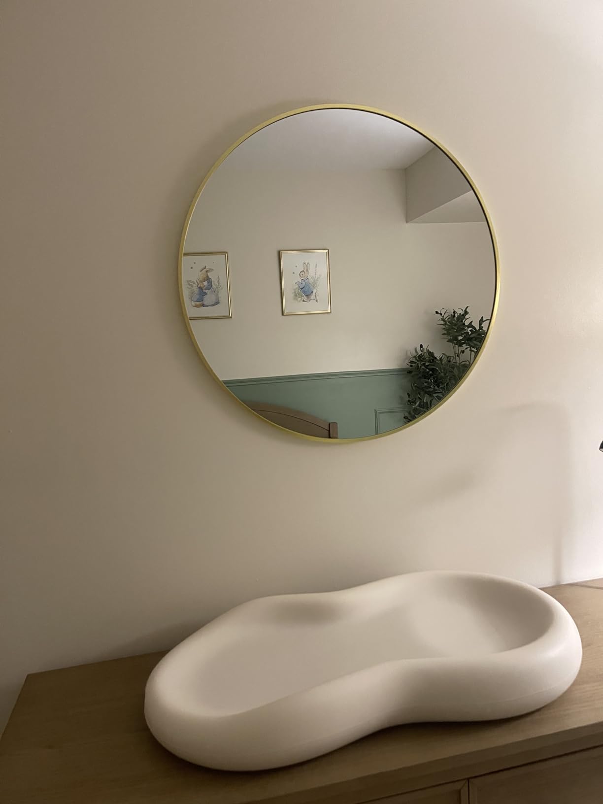 Sunniry Black Round Mirror, Round Mirror 24 inch, Matte Black Metal Frame | High Definition, Rust-resistant, Waterproof, Circle Mirror for Bathroom, Bedroom, Entryway, Living Room, Wall Decor customer photo 2
