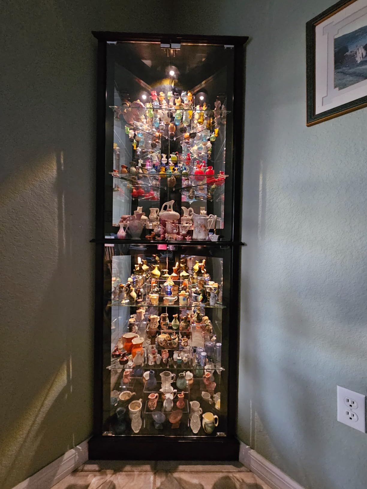BELLEZE Lighted Corner Display Curio Cabinet Wooden Shelving Unit with Tempered Glass Door, Bar and Liquor Storage Area with 6 Shelves - Woody (Oak) customer photo 2
