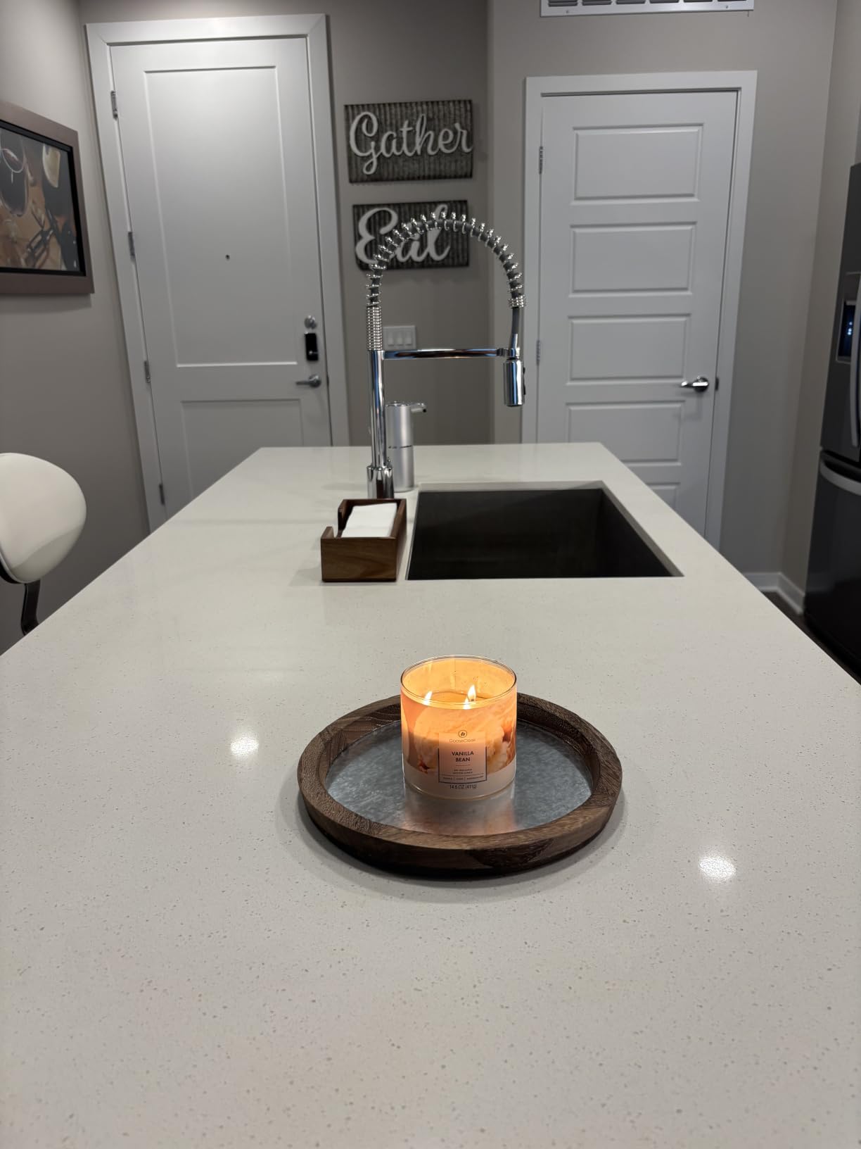 Hanobe Round Wooden Candle Holder Trays for Coffee Table, Distressed Finish customer photo 1