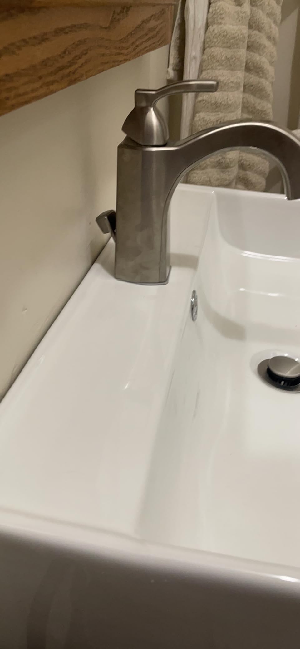 Lordear Wall Mount Bathroom Sink 21x12 Inch White Rectangle Vanity Sink with Overflow Faucet Hole Porcelain Ceramic Floating Bathroom Vessel Sinks, Wall Hung Wash Hand Basin customer photo 1
