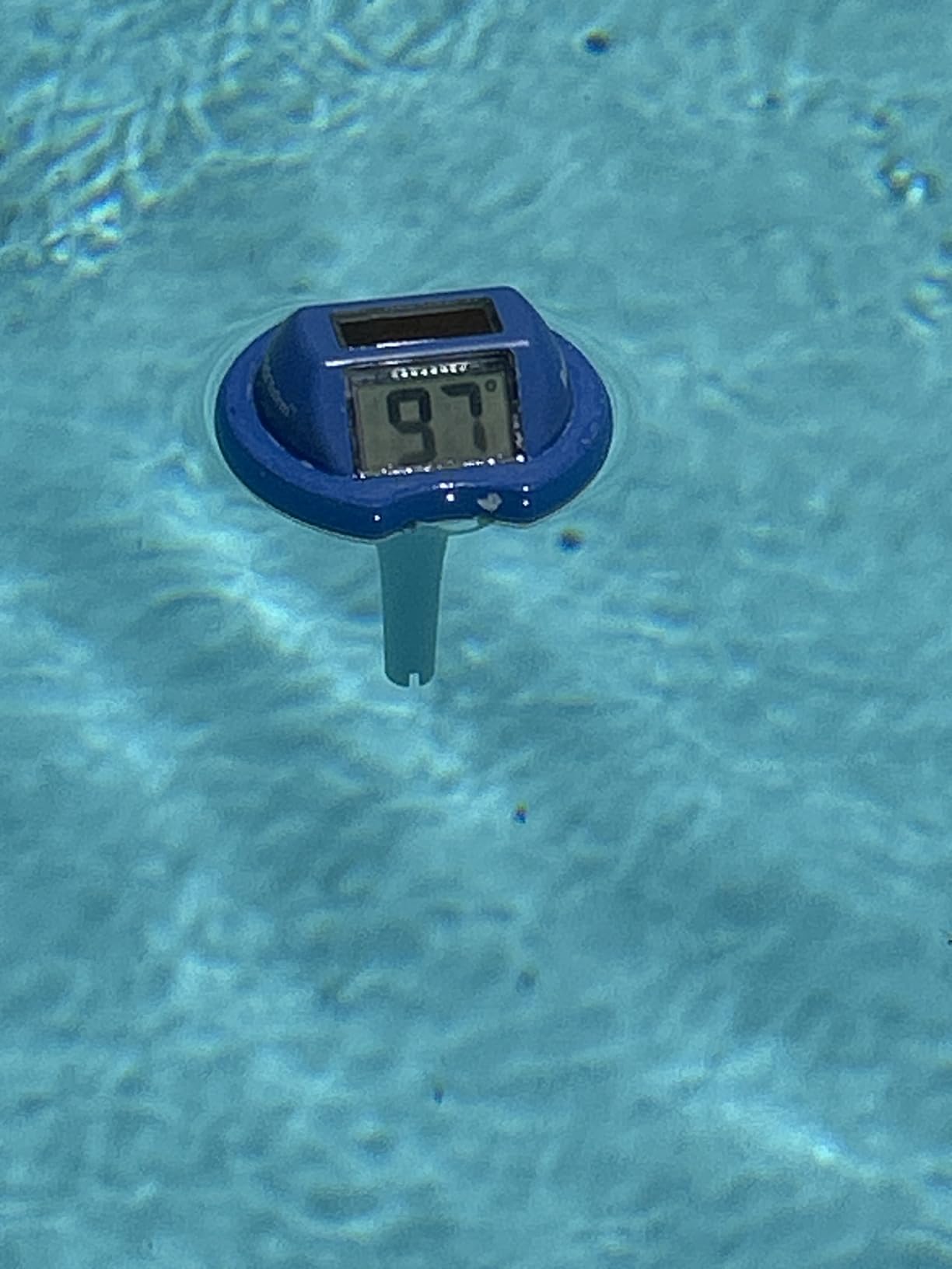 VINGLI 12x24ft Solar Pool Cover 12mil Rectangle Blue | Heats Retaining / Cuts 95% Evaporation / 12mil PE Resists Tears / Bubble Core Traps Heat / Easy to trim & install customer photo 1