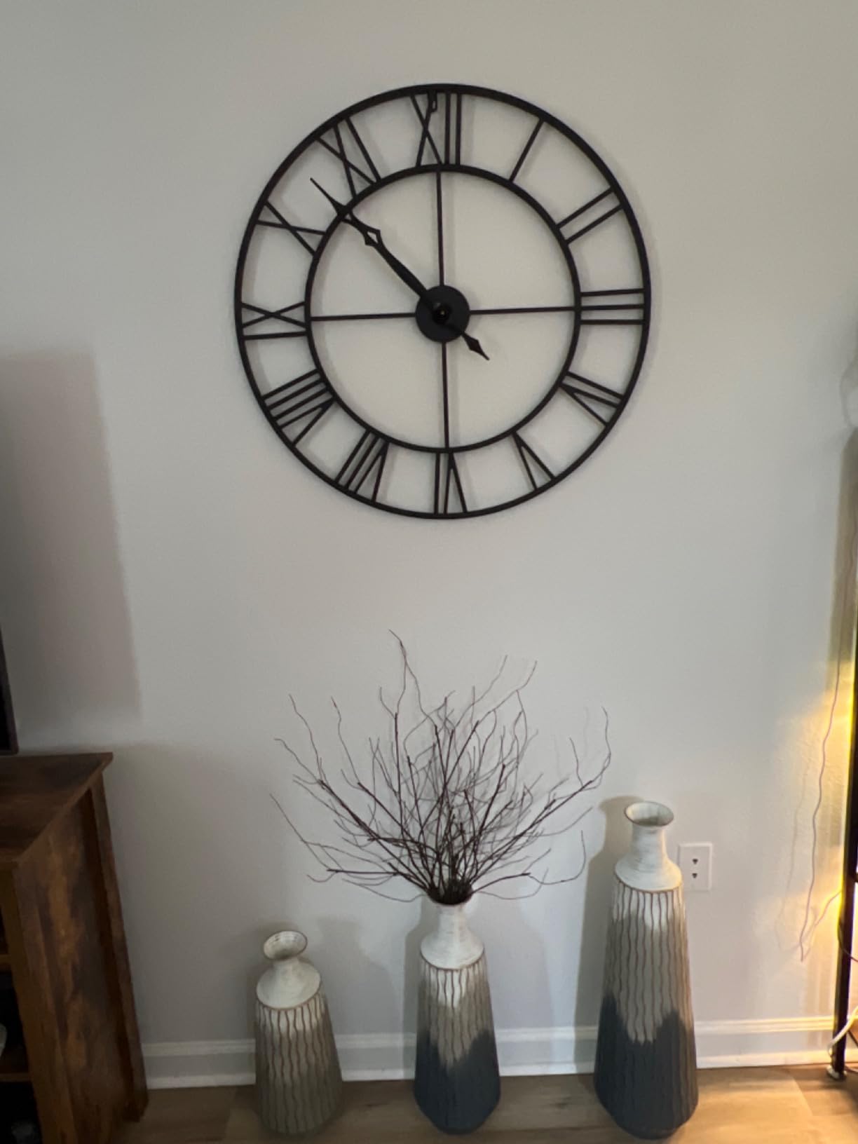 CLXEAST Silent 24 Inch Wall Clock for Living Room Decor,Metal Roman Numeral | Non Ticking,Matt Black,Large Thicker Metal Wall Clock for Dinning Room,Entryway,Home Office & Fireplace Decor customer photo 2