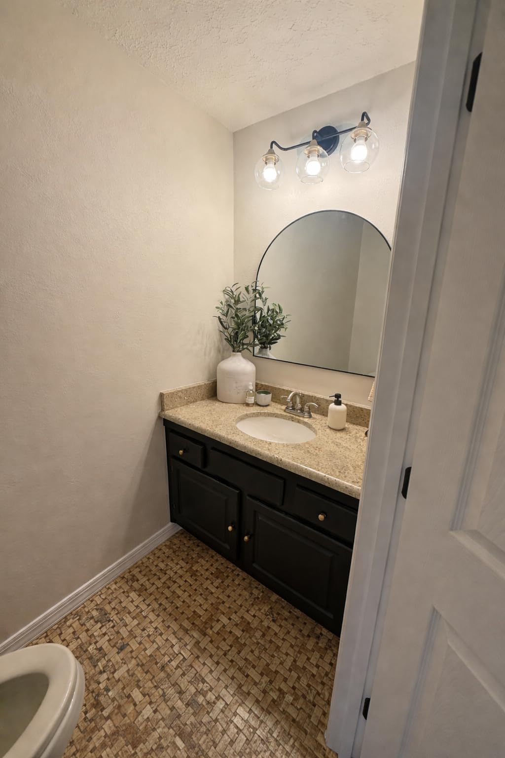 VooBang Arched Wall Mirror, 24 x 36 inch Arch Bathroom Mirror Black | Wall Mounted Vanity Mirror with Arch Metal Frame, Modern Bathroom Vanity Mirror for Bedroom, Living Room, Hanging or Leaning customer photo 1