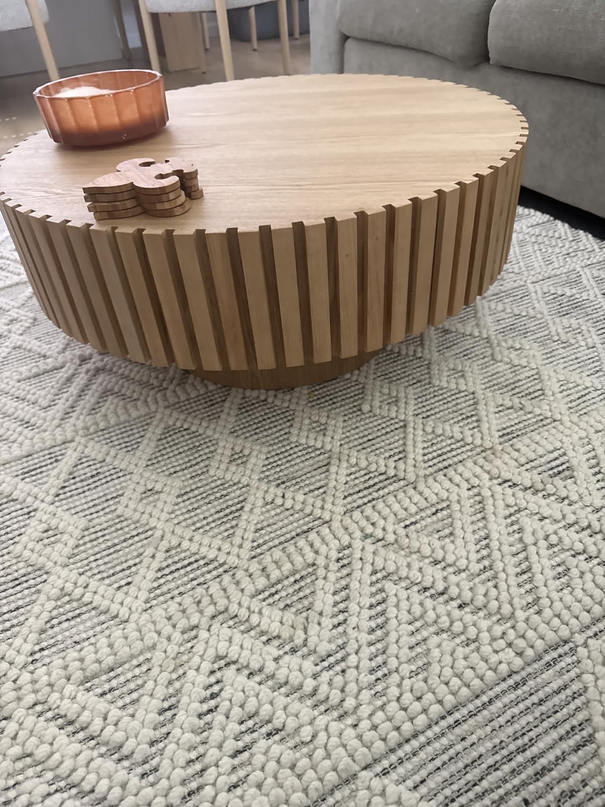 Round Coffee Table with Fluted Design, Wood Oak | Modern Drum Center Table Circle Tea Table for Living Room Apartment, Contemporary, Easy Assembly, 31.49