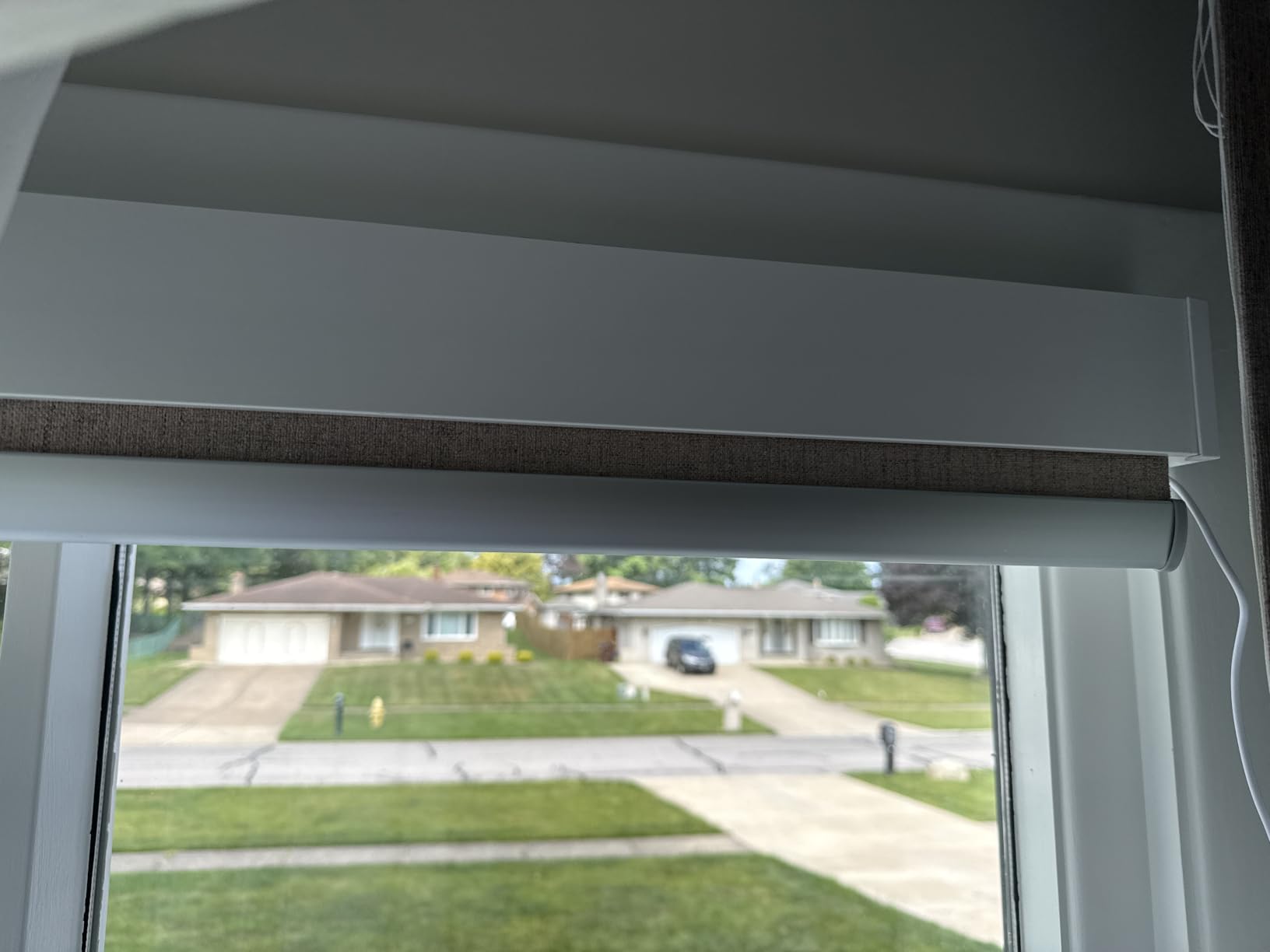 Bringnox Motorized Blinds with Remote, 100% Blackout, Voice Controlled | Compatible with Apple Home, Alexa, and Google. Whisper quiet motorized shades designed for bedrooms and living rooms. customer photo 1