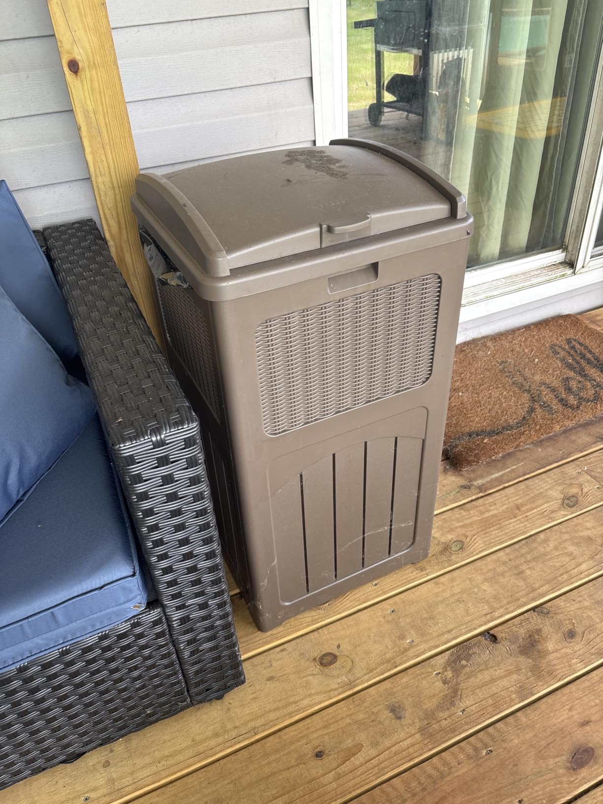 Devoko 33 Gallon Outdoor Trash Can, Hideaway Garbage Bins with Tiered Lid | Waterproof Resin Outside Waste Bins for Patio, Outside Pool, Backyard and Deck customer photo 1