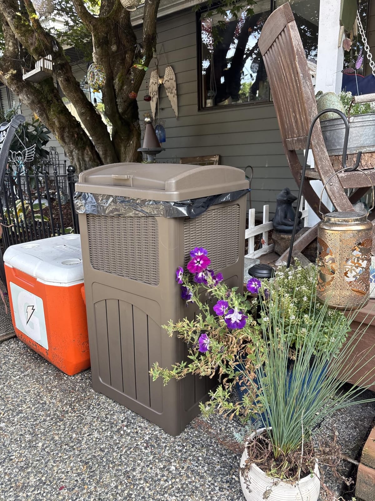 Devoko 33 Gallon Outdoor Trash Can, Hideaway Garbage Bins with Tiered Lid | Waterproof Resin Outside Waste Bins for Patio, Outside Pool, Backyard and Deck customer photo 2