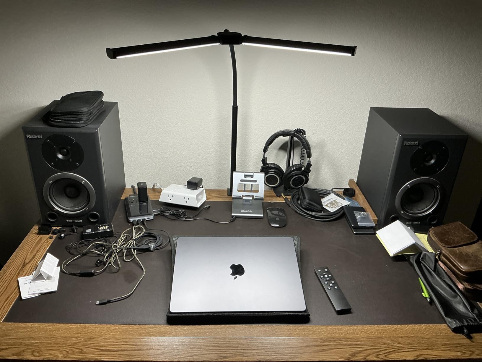 Motumen Led Desk Lamp for Home Office, Eye-Care Desk Light Clamp, Black | Smart Double Head Computer Monitor Table Clip Lamp, Adjustable Flexible Goose-Neck, 25 Lighting Models, Task Lamp customer photo 2