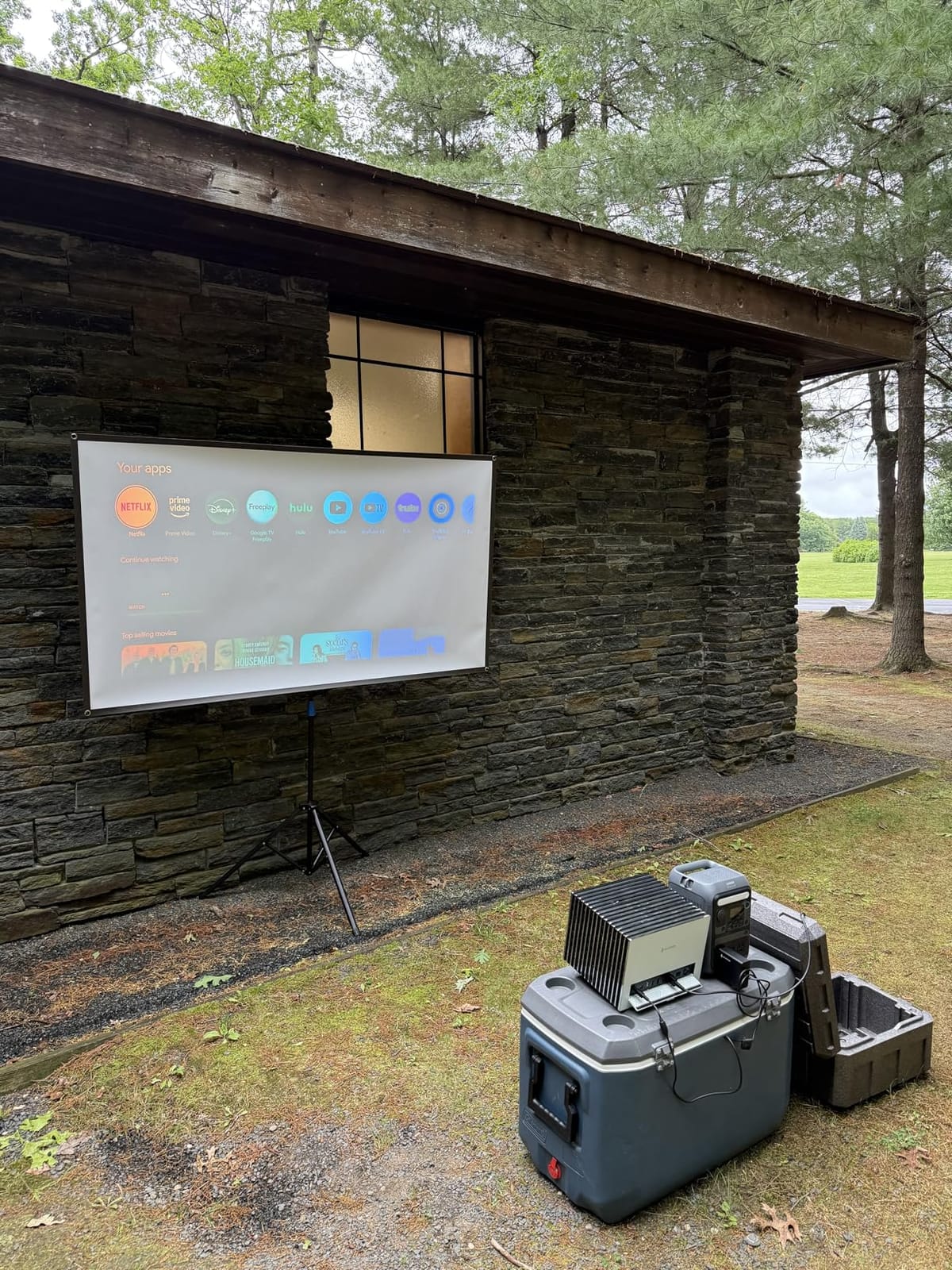 Anker SOLIX C300 Portable Power Station, 288Wh Solar Generator for Camping | LiFePO4 Backup Battery, 300W (600W Surge), 140W Two-Way Fast Charging, for Hunting, Travel, Blackout (Solar Panel Optional) customer photo 1