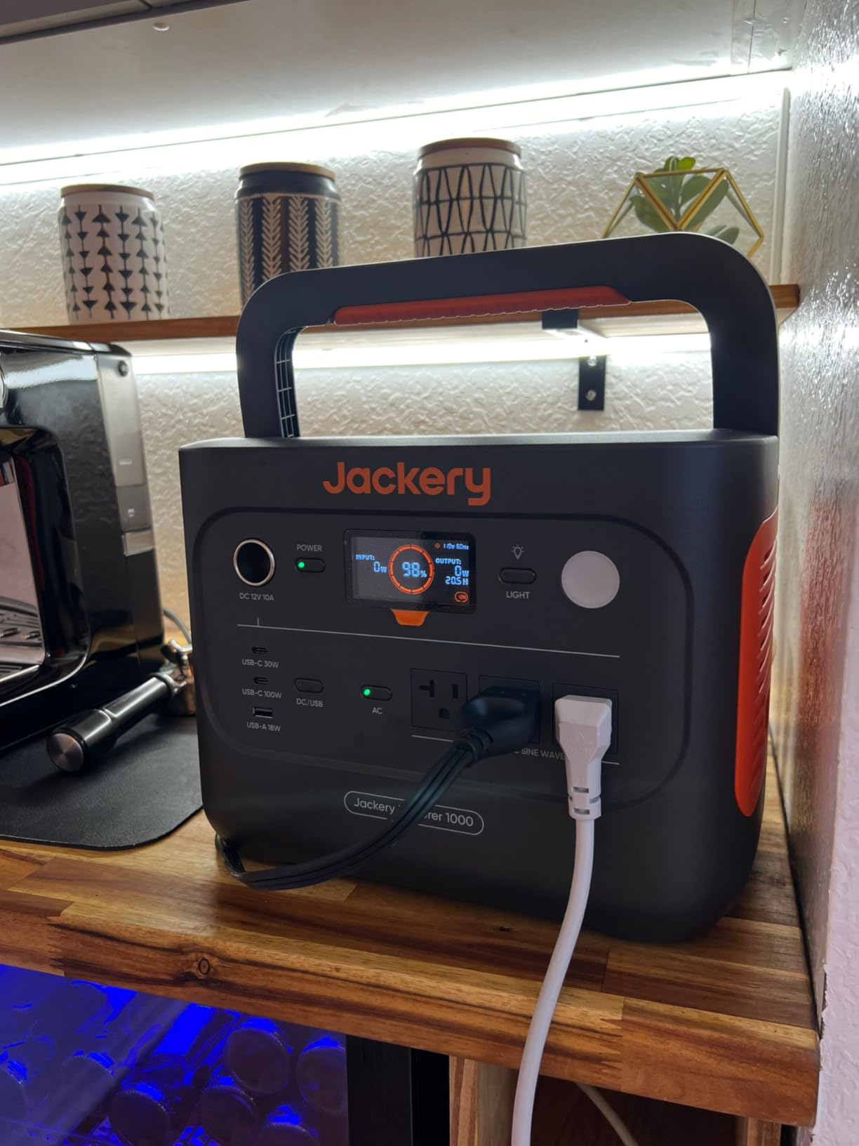 Jackery Explorer 1000 v2 Portable Power Station, 1070Wh, 1500W | 1 Hr Fast Charge, LiFePO4 Battery, 100W USB-C Output, Solar Generator for Camping, Emergency, RV (Solar Panel Optional) customer photo 1