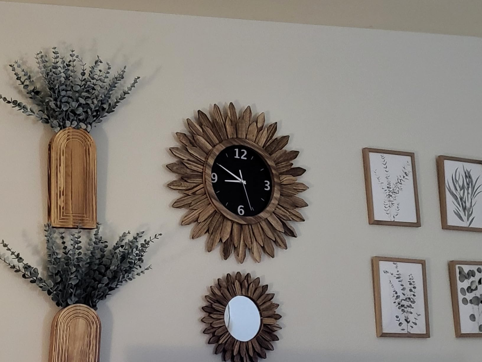 Honiway Wall Clock Battery Operated 12 in Rustic Wood Boho Sunburst Decorative Wall Clock Silent Non Ticking Farmhouse Small Wall Clocks for Living Room Kitchen Bathroom Bedroom Decor (Tricolor) customer photo 2