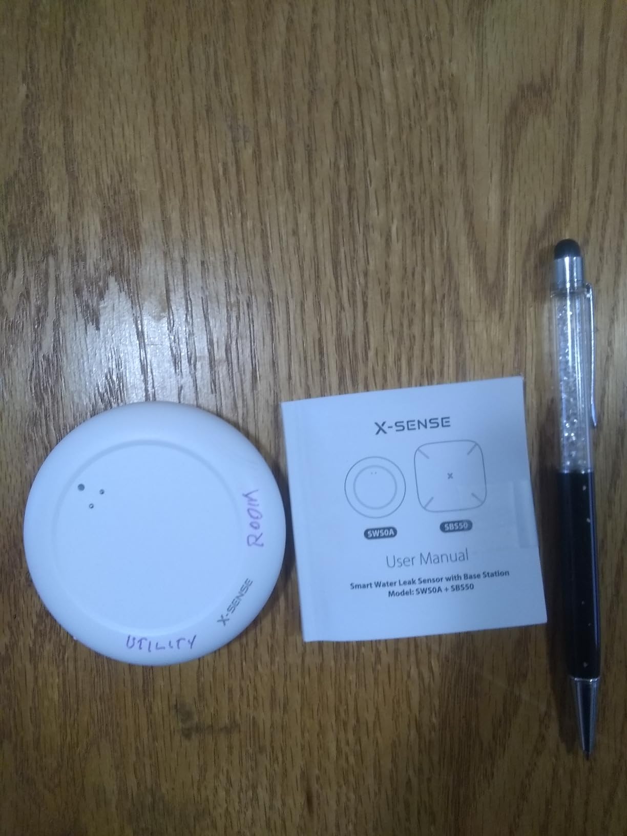 X-Sense Ultra-Slim Wi-Fi Water Leak Detector, 4 Sensors + Base, SWS0A41 | 0.7 in Thin Design, Real-Time Alerts, Detects Water as Low as 0.4 mm, 1700 ft Range, Under Appliances & Behind Toilets customer photo 1