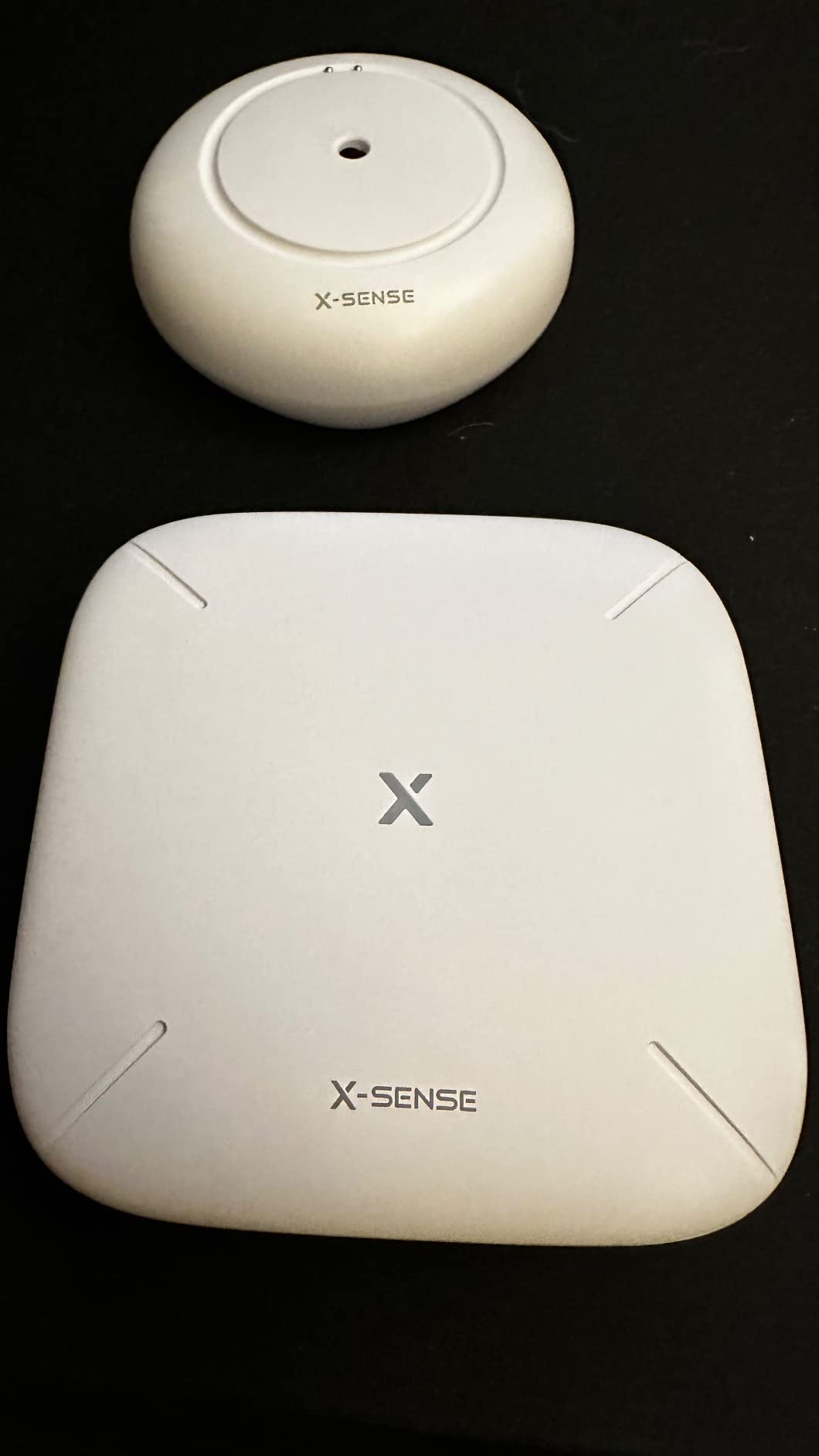 X-Sense Wi-Fi Water Leak Detector, 3-Pack, SWS0A41 Add-On, Base Req. | 0.7 in Thin Design, Detects Water as Low as 0.4 mm, Under Appliances & Behind Toilets, SBS50 Base Station Sold Separately customer photo 1