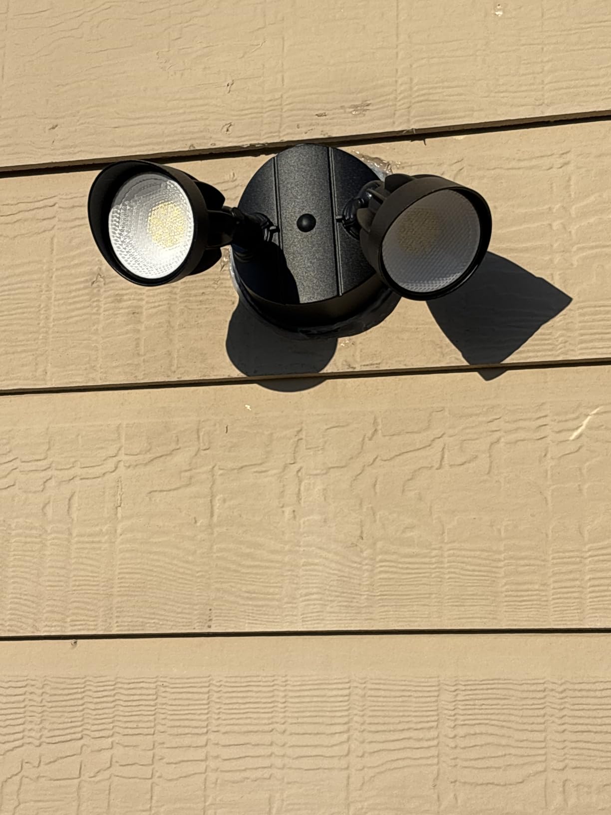 Philips 44W 3500LM LED Security Flood Light Outdoor, Switch Controlled Aluminum Security Light, 2 Adjustable Heads, 5000K Daylight, Wet Location for Patio, Garden, Yard Lights customer photo 2