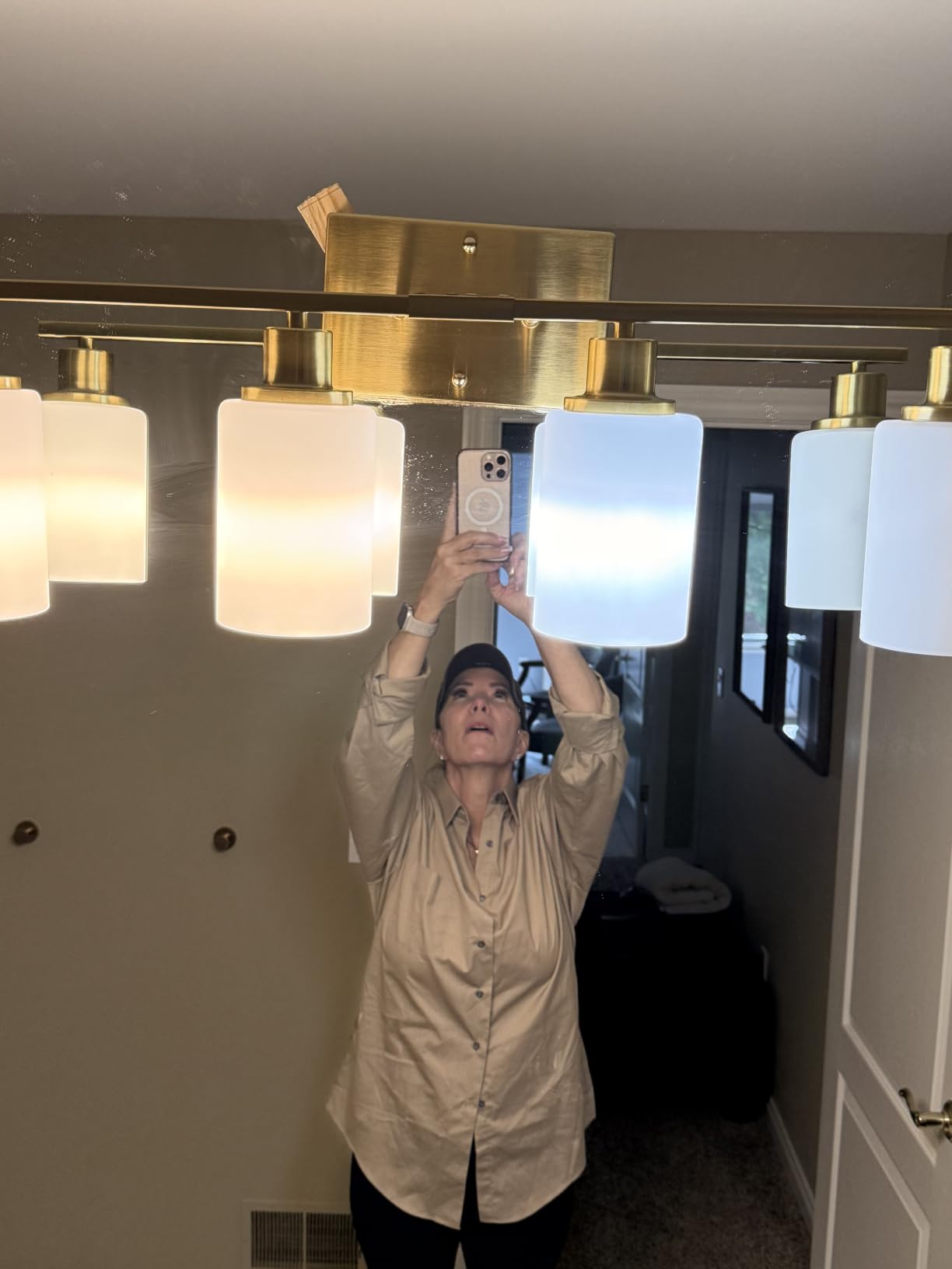 MOKATNG 4-Light Bathroom Light Fixtures, Vanity Light with Milky White Shades, Matte Black Bathroom Light Fixtures Over Mirror, Modern Bathroom Wall Lamp for Mirror Living Room Cabinet Bedroom customer photo 2