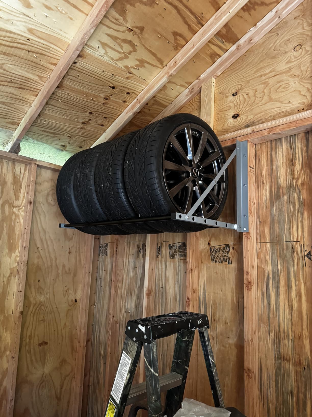 VEVOR Wall Mounted Folding Tire Rack, 32