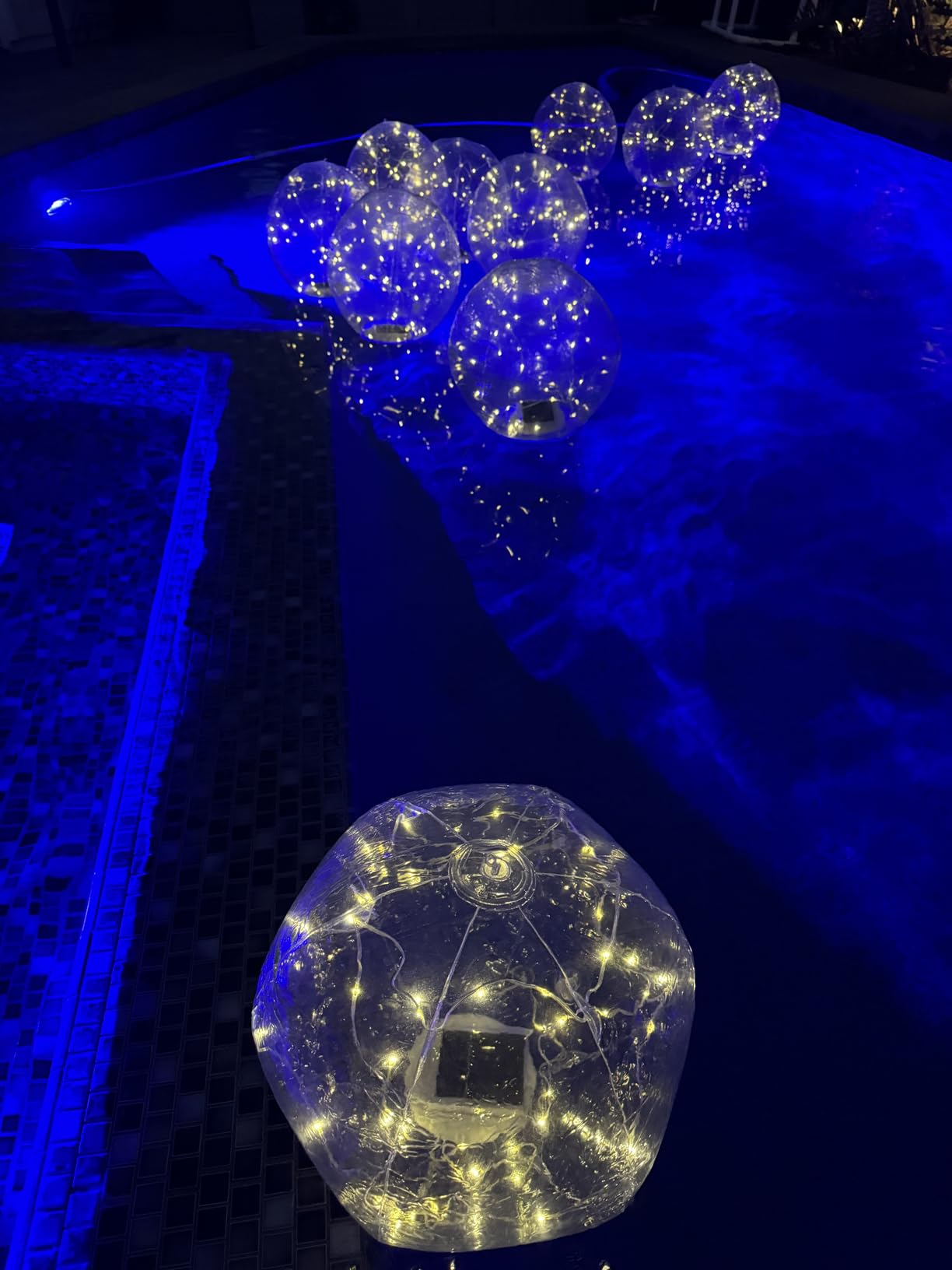 Floating Pool Lights, 15 Inch Warm White Solar Pool Light that Float, IP68 Waterproof Inflatable Light Up Pool Balls, Float or Hang Solar Floating Lights for Pool Pond Wedding Party Decor (4PCS) customer photo 2