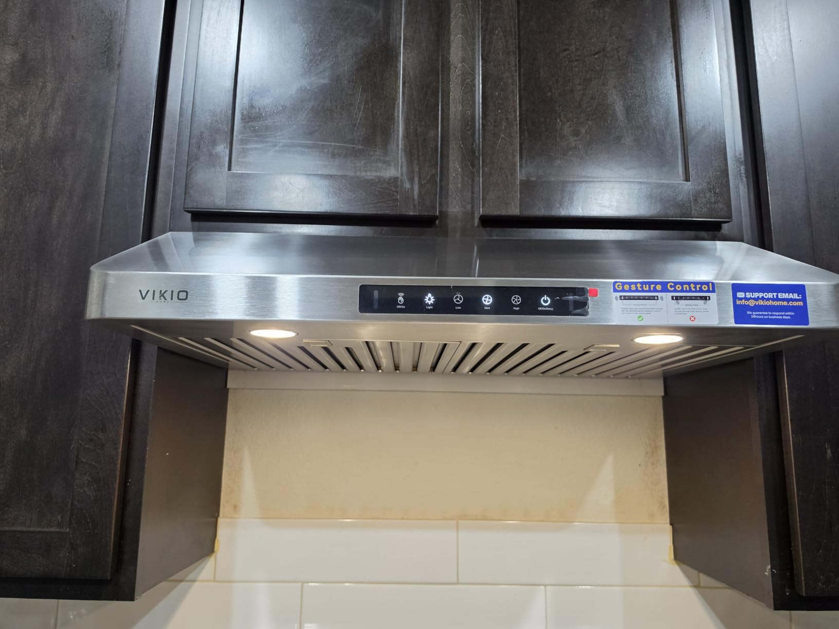 VIKIO HOME 30 Inch Under Cabinet Range Hood, 980CFM Fast Venting Ducted, Kitchen Hood With 3 Speed Gesture & Touch Control, Stainless Steel Stove Vent Hood With LED Light And 2 Baffle Filters customer photo 1