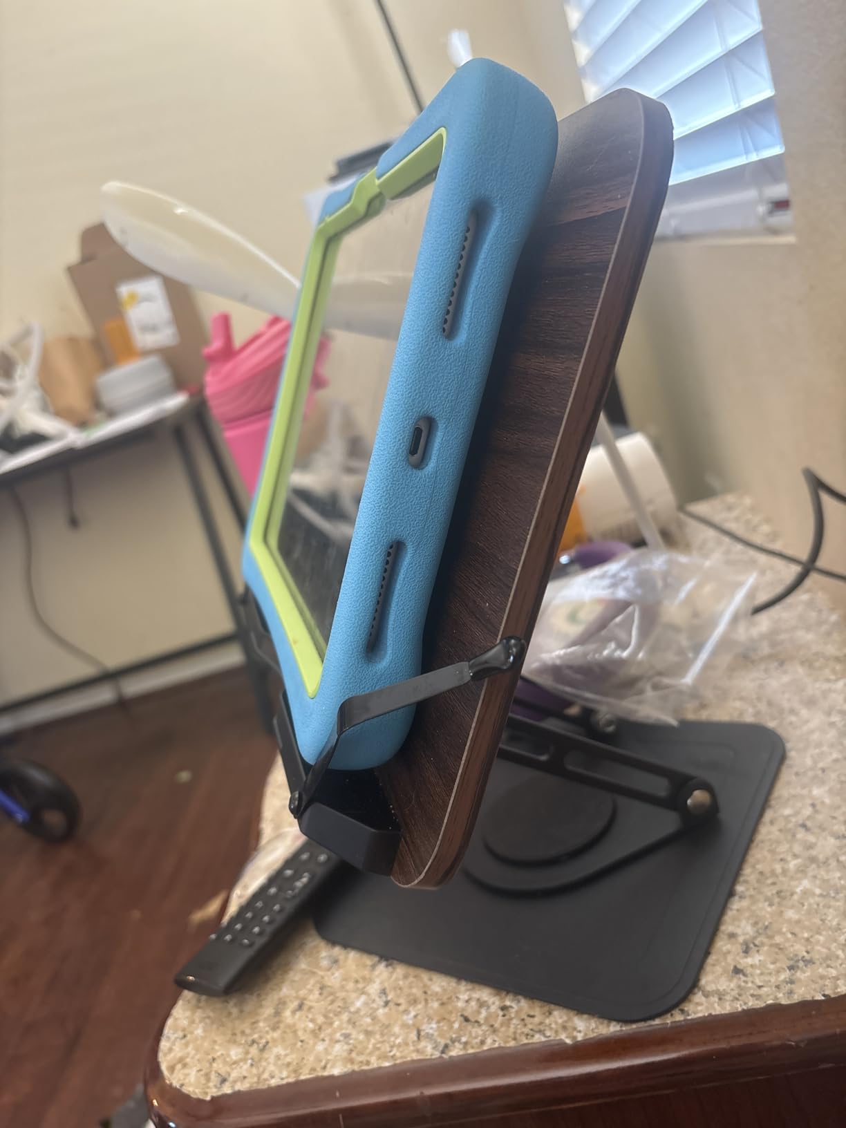 LOXP Book Stand for Reading, 360 Rotating Holder with Page Clip, Ergonomic, Adjustable Height Angle, Hands-Free, Anti-Slip Base, Fits Tablets Cookbooks Magazines Laptops, Wood and Metal, Black customer photo 1