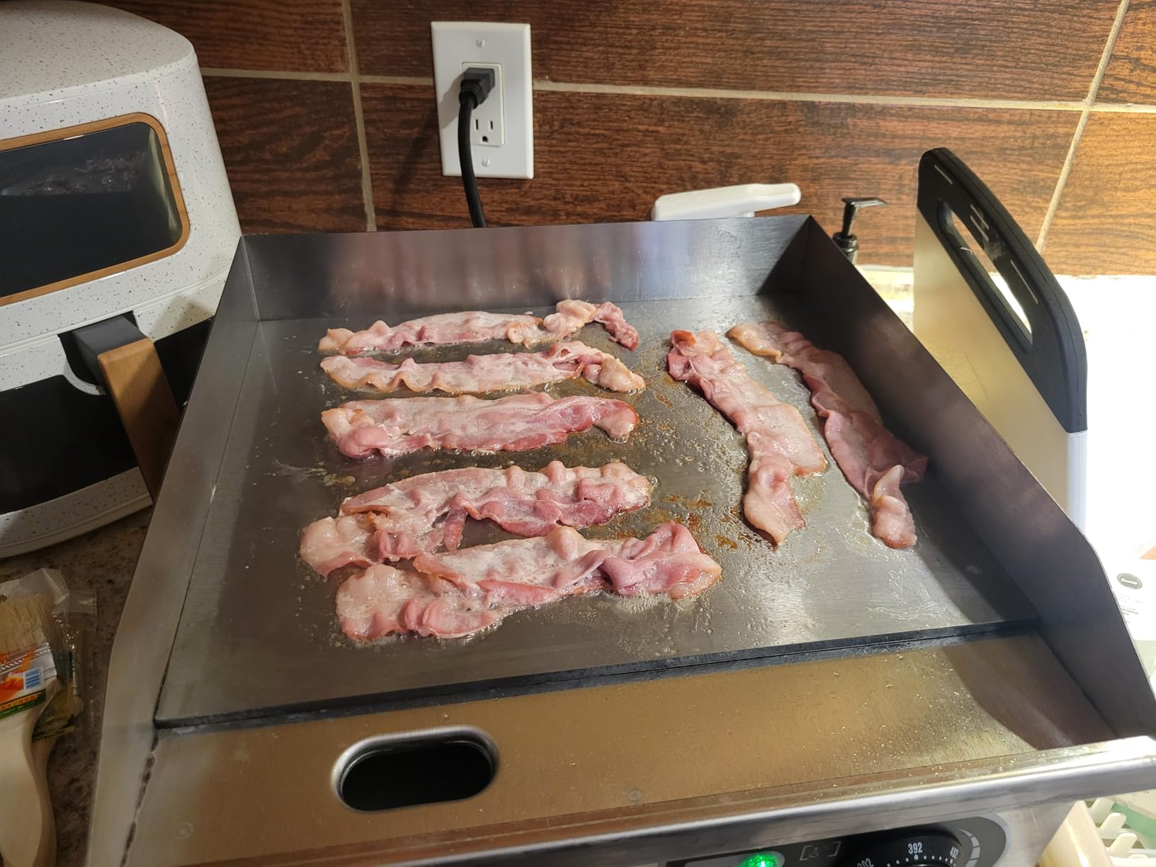 29'' * 16'' Commercial Electric Countertop Griddle - 110V Flat Top Griddles w/ 122-572°F Adjustable Temperature and Non-Stick, 3000W Stainless Steel Electric Griddle w/ 10mm Thick Cast Iron customer photo 1