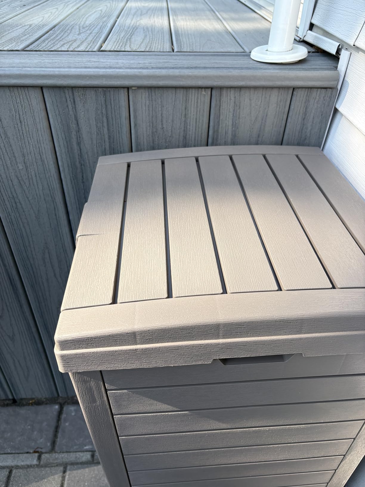 38 Gallon Outdoor Trash Can with lid,Waterproof,UV-Resistant Resin Garbage Can,Lockable Lid and Drip Tray,Trash Bin for Patio,Kitchen, Backyard and Deck(Grey) customer photo 2