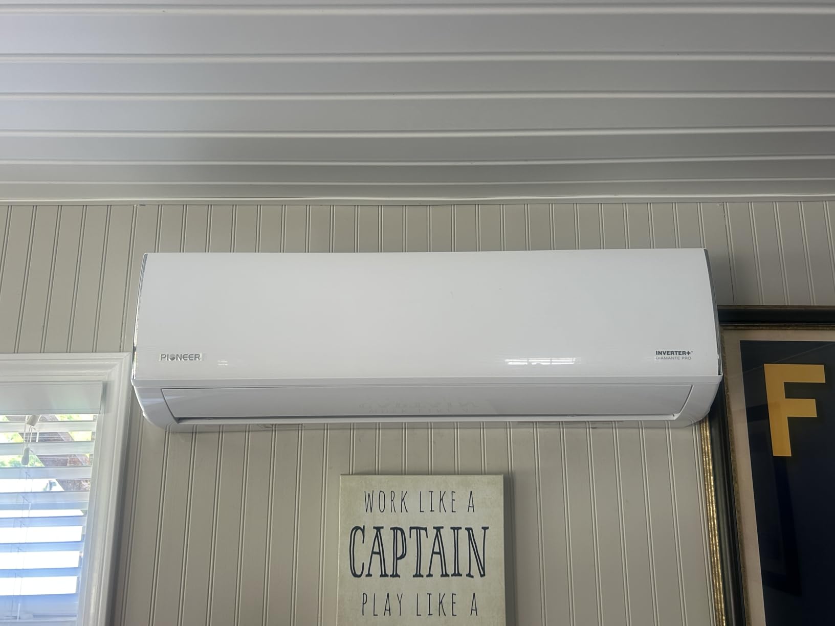 Diamante Pro 18,000 BTU 21 SEER2 230V High-Wall Ductless Mini-Split Air Conditioner Inverter Heat Pump with 16 Ft. Kit customer photo 2