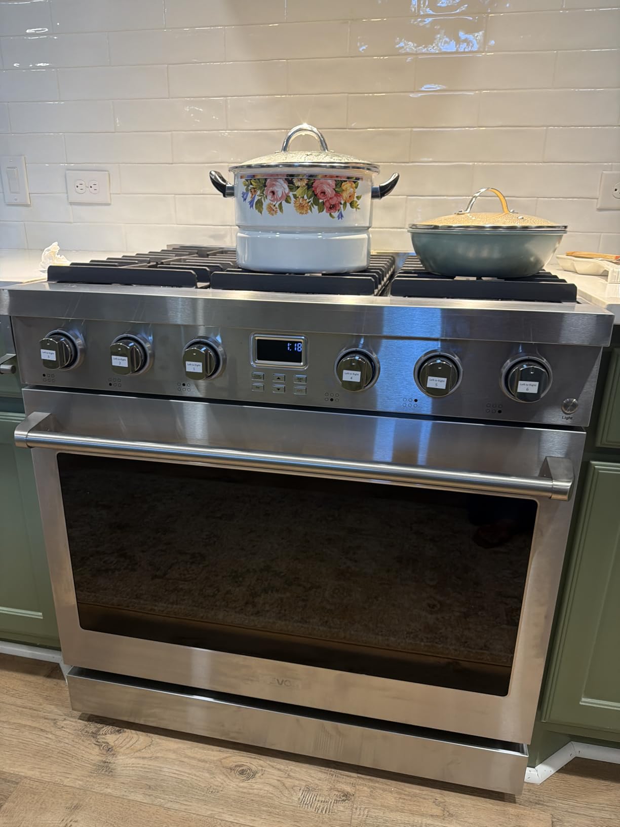 VEVOR Gas Range Oven, 30 Inches Width, Freestanding Stainless Steel Stove and Oven with 4 Sealed Cooktop Burners, Easy Reach Racks, Halogen Light, 4.8 Cu. Ft. Capacity customer photo 1