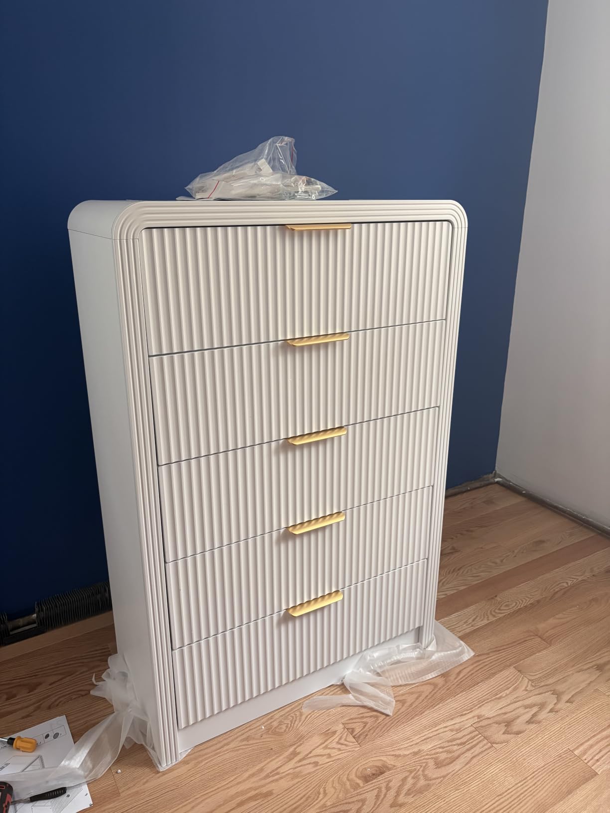 Decofy Fluted 5 Drawers Dresser, 48