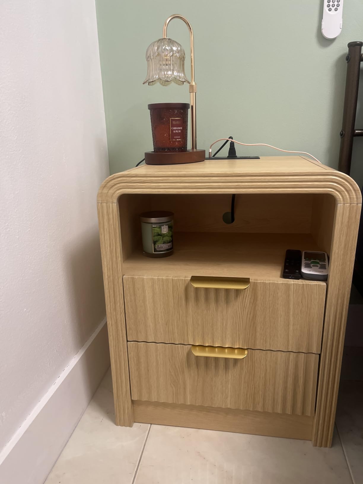 Decofy Fluted Nightstand with Charging Station, 2 Drawers, Oak - 19.7'' Wide Modern End Table with USB/Type-C Ports, Curved Profile Design, Open Shelf, Wood Bedside Table for Bedroom customer photo 2
