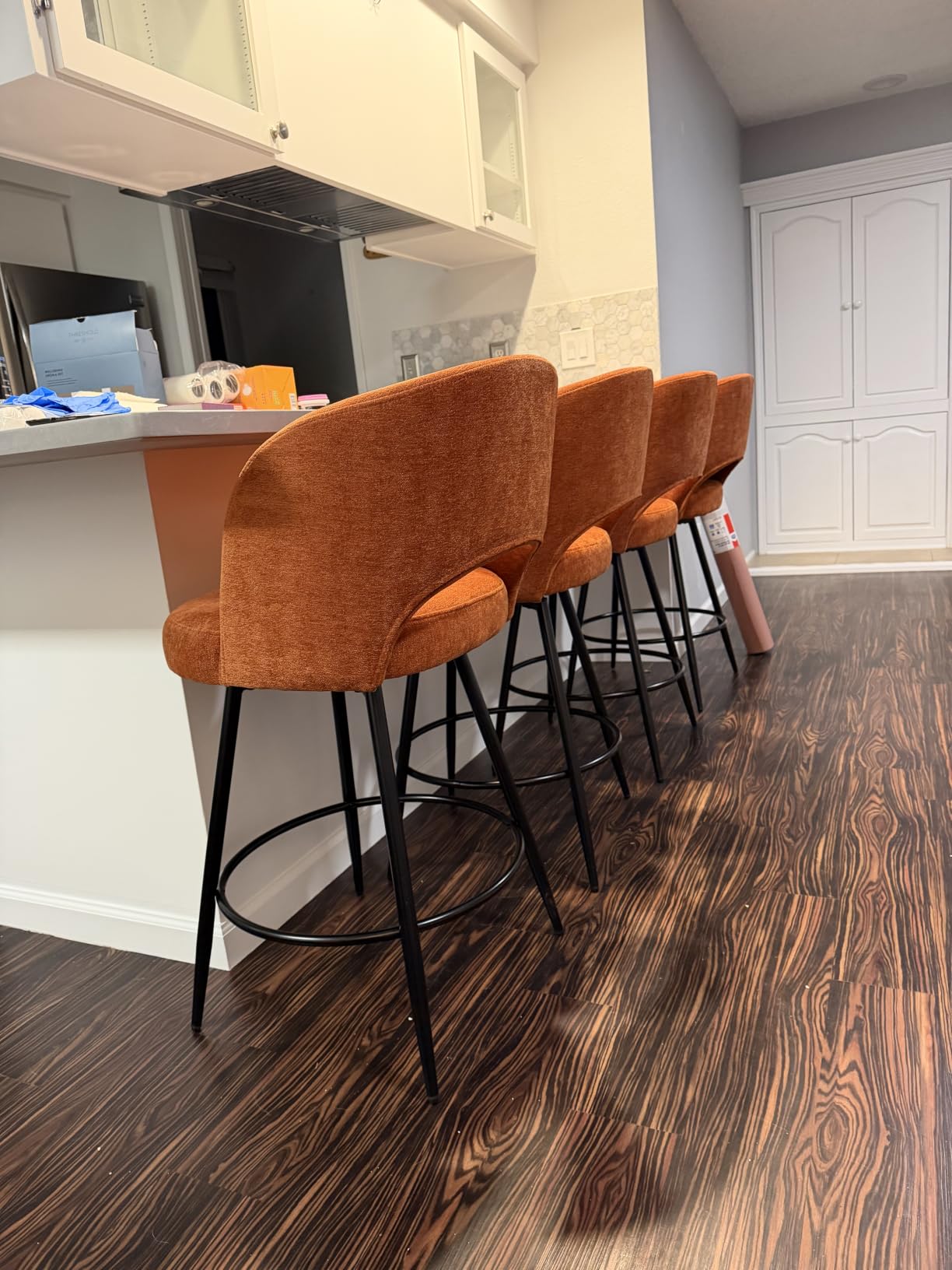 LUE BONA 26''H Swivel Bar Stools Set of 3, Counter Height Bar Stools with Backs, Lumbar Pillow and Black Metal Frames, Upholstered Modern Barstools for Kitchen Island, Linen Farbic, Linen Color customer photo 2