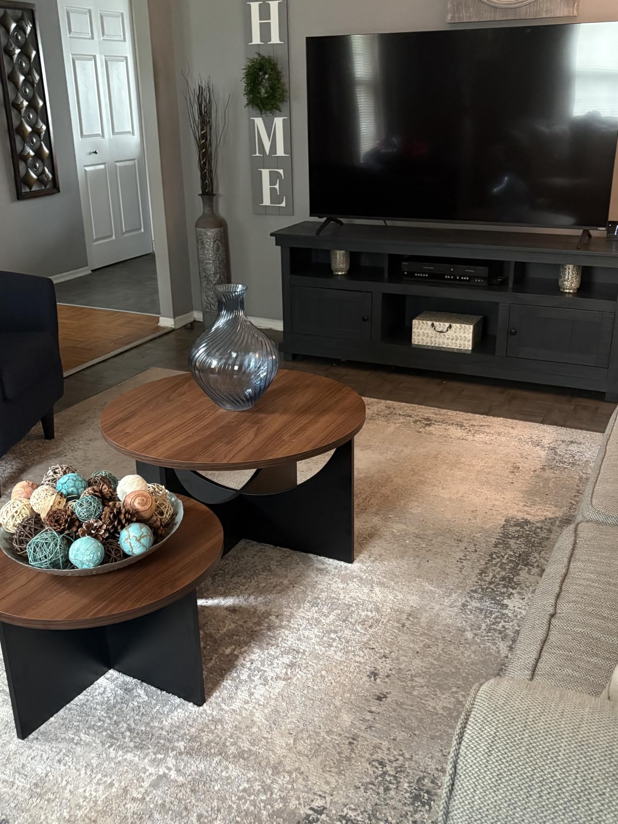 LIKIMIO Nesting Coffee Tables Set of 2, 23.6 inch Small Round Tables, Walnut, Compact Side Tables, Space-Saving Nesting Design, Sturdy End Table for Living Room, Modern Decoration Accent customer photo 1