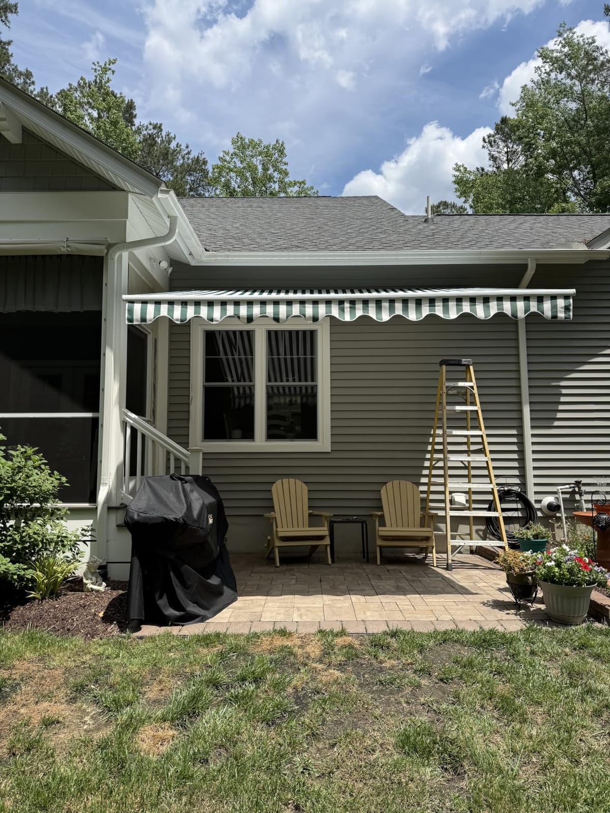 Aoxun 12x10FT Manual Retractable Awning for Outside with Crank Handle | Retractable Outdoor Patio Sun Shade, Durable Waterproof Polyester Fabric, UV Protection PA Coated for Backyard, Deck, or Window customer photo 1