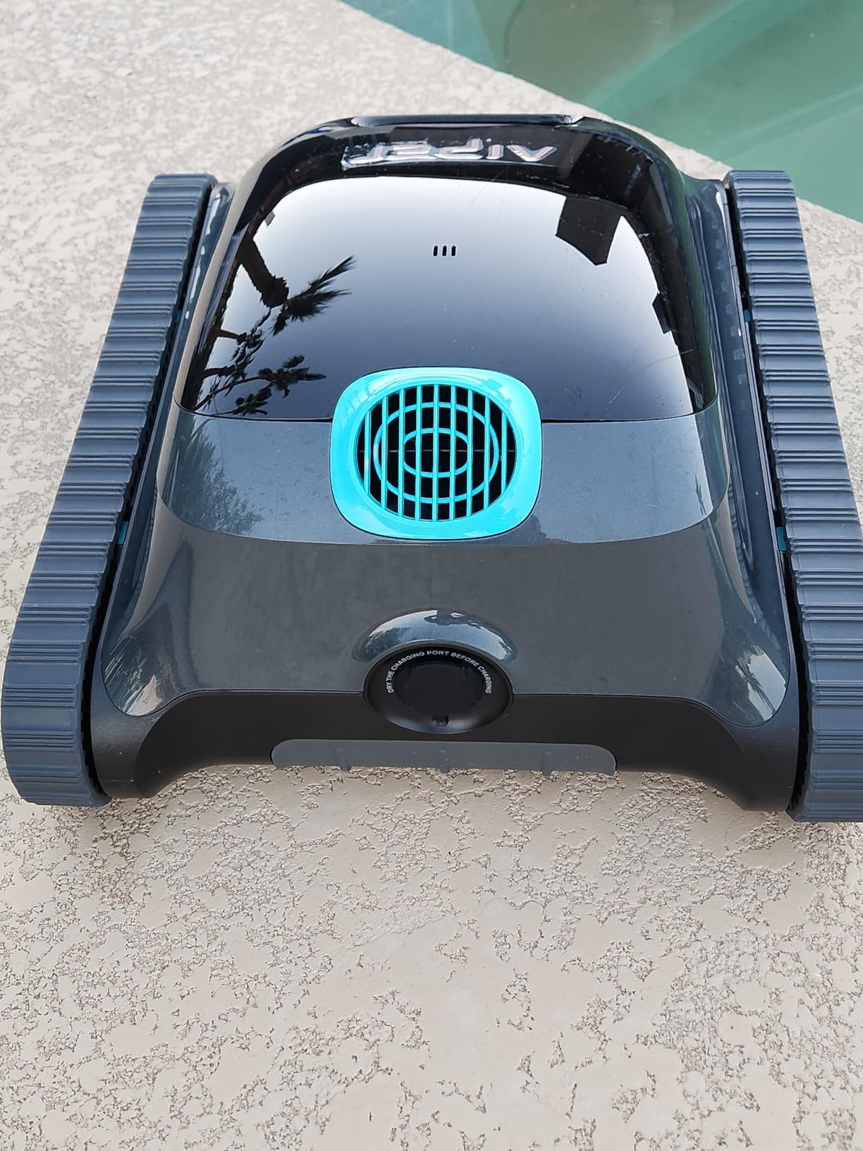 (2026 Upgrade) Aiper Scuba S1 Robotic Pool Cleaner, 270 Min Runtime, Floor/Wall/Waterline/Shallow Area Cleaning, Ultra-fine Filter, Smarter Navigation, High-Precision Sensors, App Support-Black customer photo 1