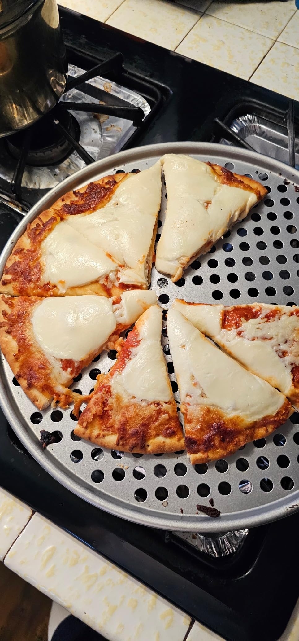 Cuisinart 14-Inch Pizza Pan, Chef's Classic Nonstick Bakeware, Silver, AMB-14PPP1 customer photo 1
