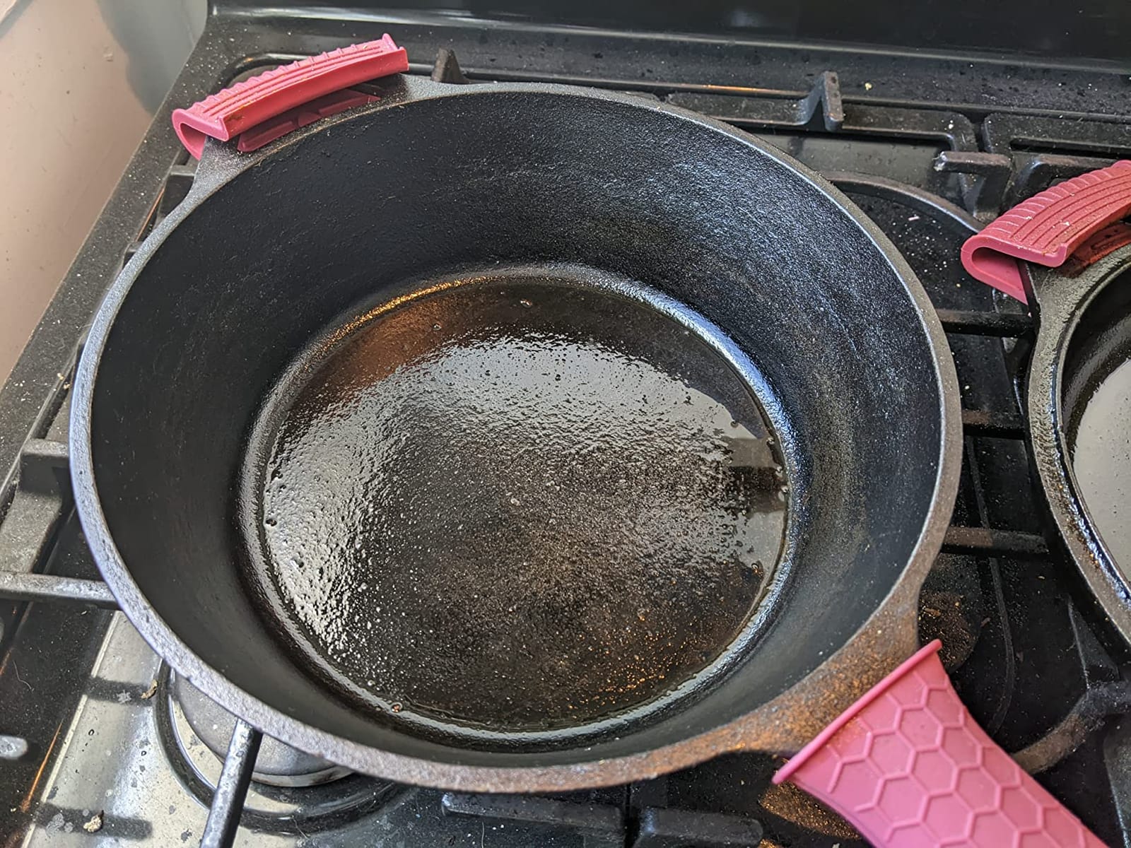 Lodge Cast Iron Combo Cooker, 3.2 Quart Deep Pot & 10.25 Inch Skillet Lid customer photo 1