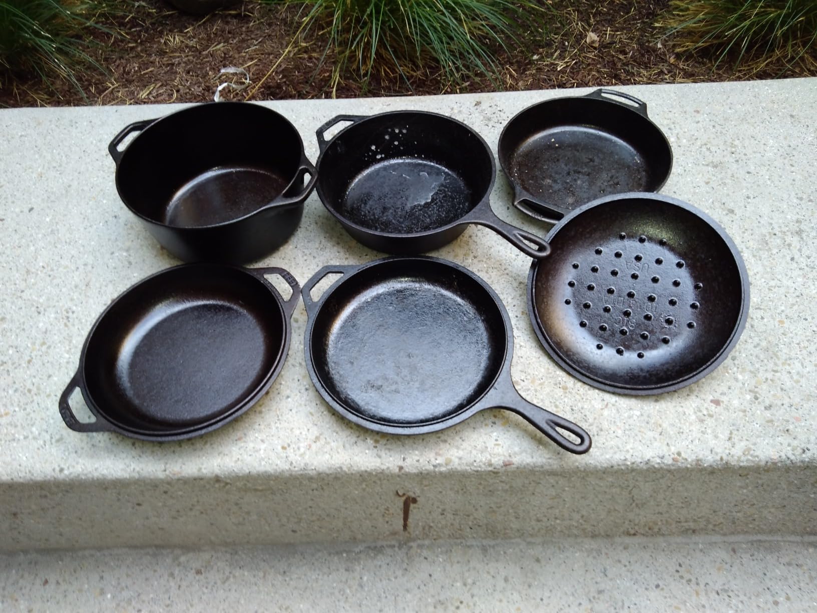 Lodge Cast Iron Combo Cooker, 3.2 Quart Deep Pot & 10.25 Inch Skillet Lid customer photo 2