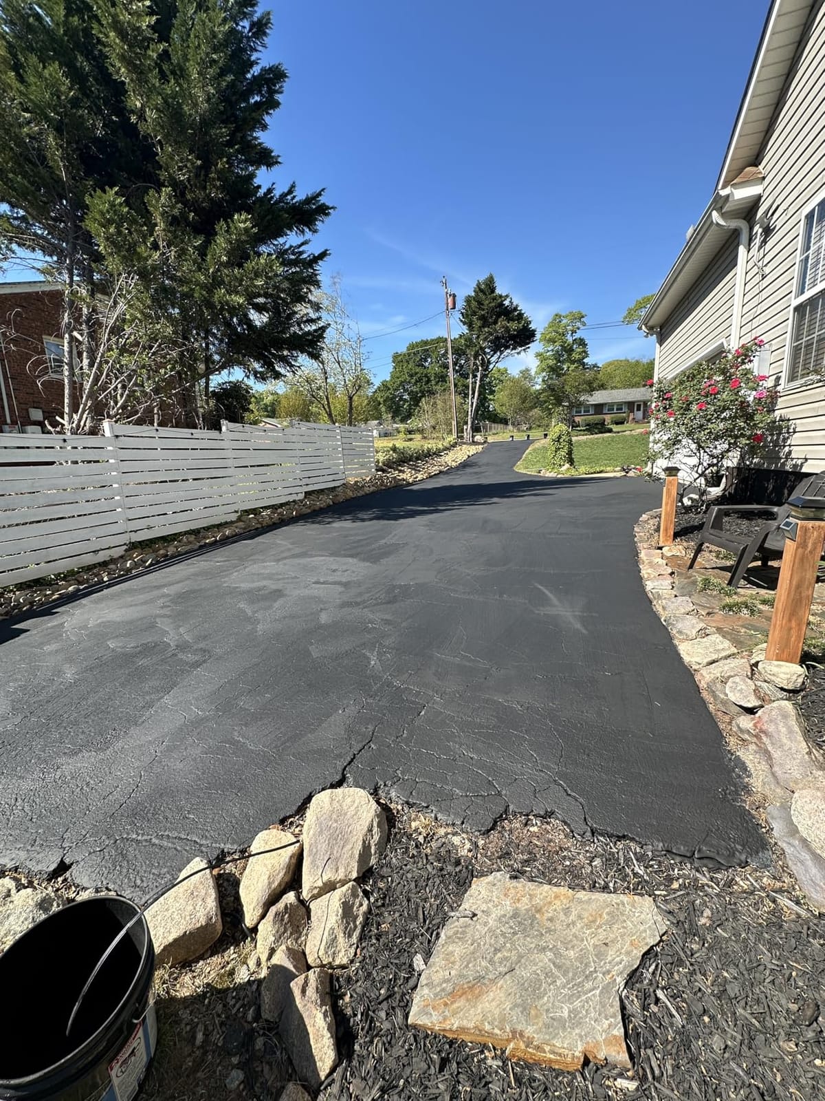 Black Jack Drive-Maxx 1000 Premium 10 Year Filler & Sealer, 5 Gallons, Fills Small Cracks, Fast Dry Technology, Stand Up to Heavy Vehicles, Driveway Sealer Asphalt customer photo 1