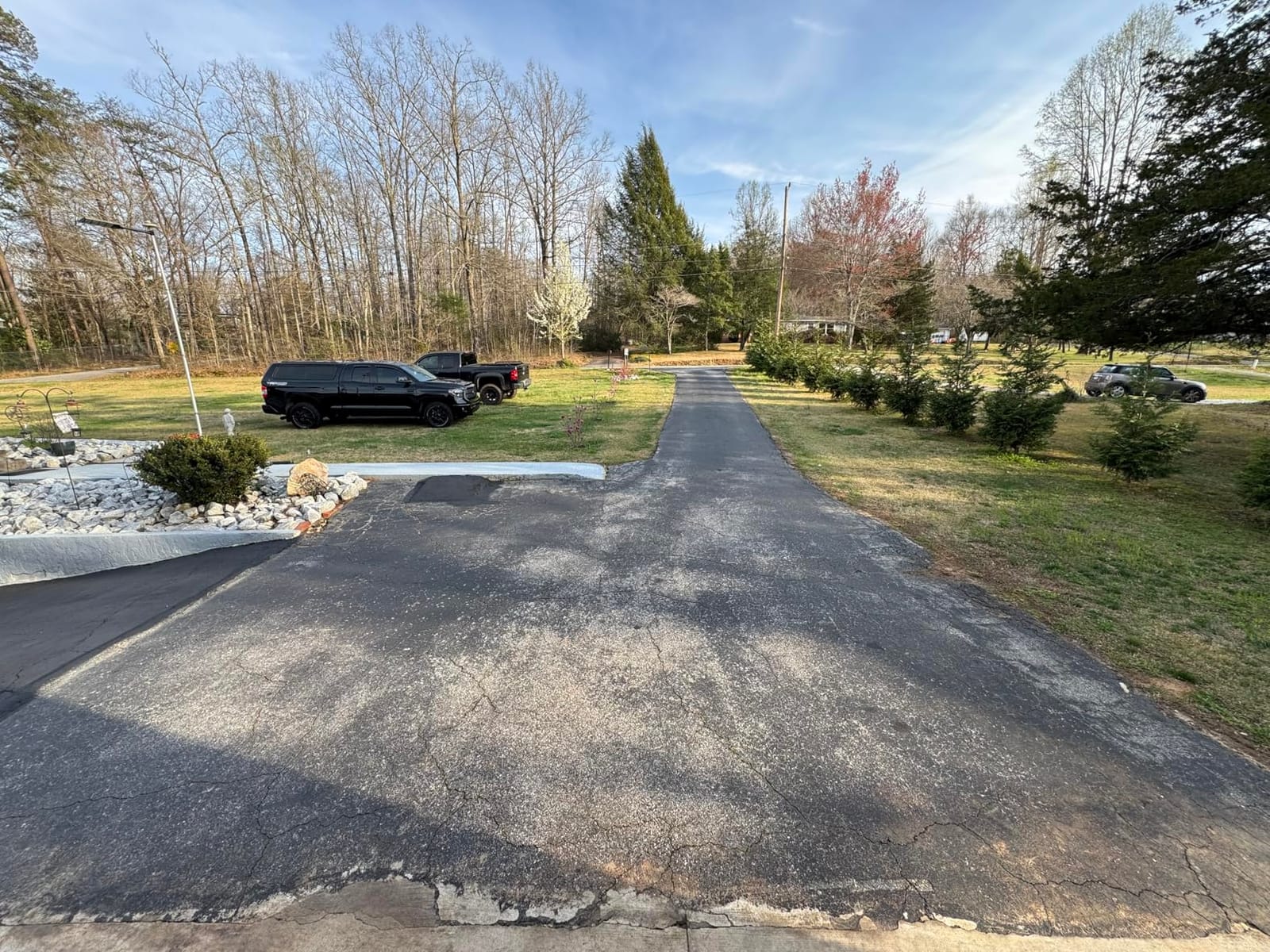 Black Jack Drive-Maxx 1000 Premium 10 Year Filler & Sealer, 5 Gallons, Fills Small Cracks, Fast Dry Technology, Stand Up to Heavy Vehicles, Driveway Sealer Asphalt customer photo 2