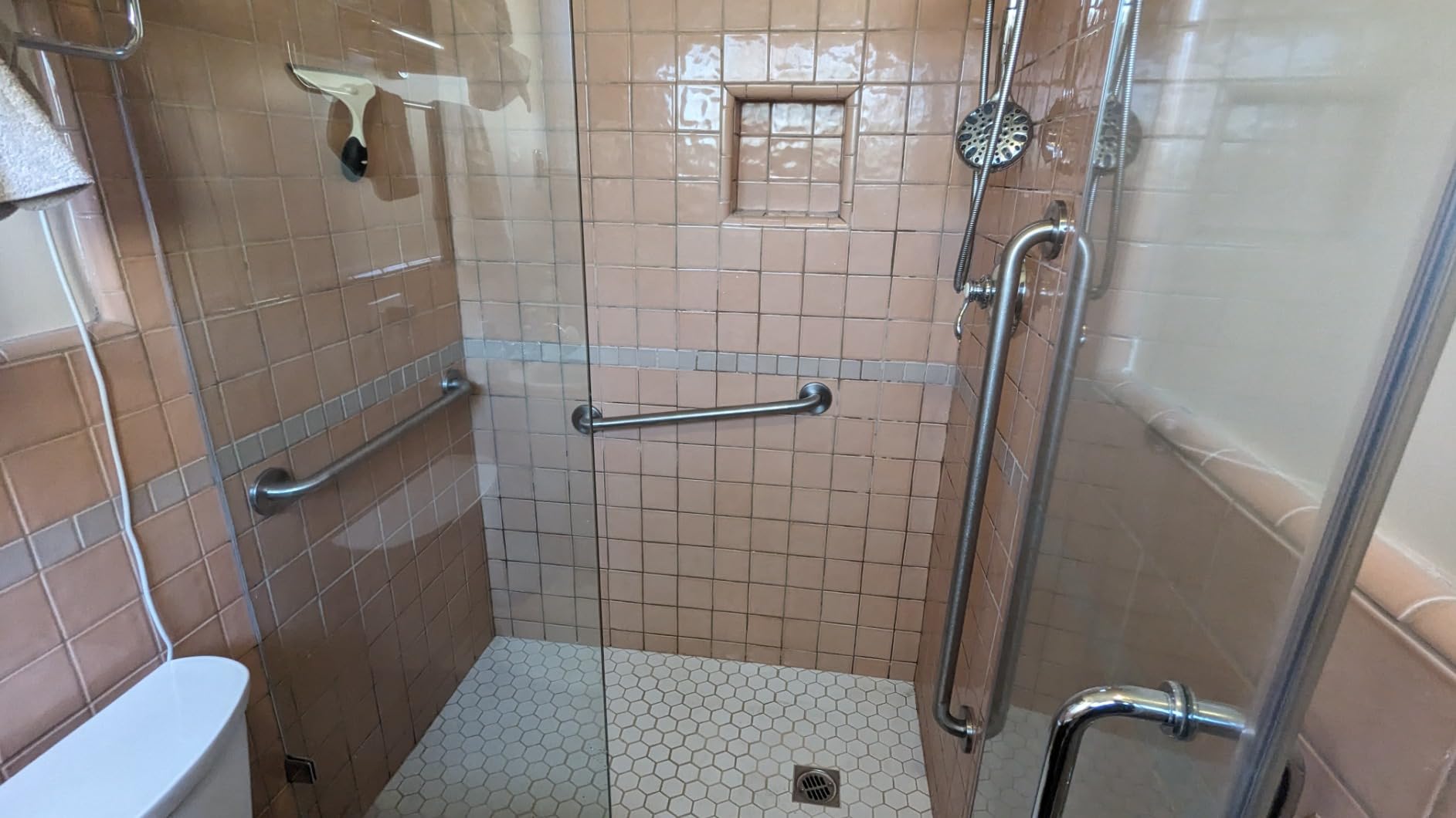 Moen Bathroom Safety 12-Inch Peened Textured Grip Stainless Steel Bathroom Grab Bar with Concealed Screws, Shower Handles for Elderly, R8712P customer photo 1