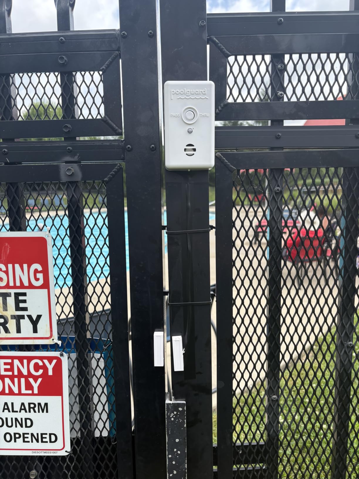 PoolGuard DAPT-2 Water Hazard Pool Door Alarm, White customer photo 1