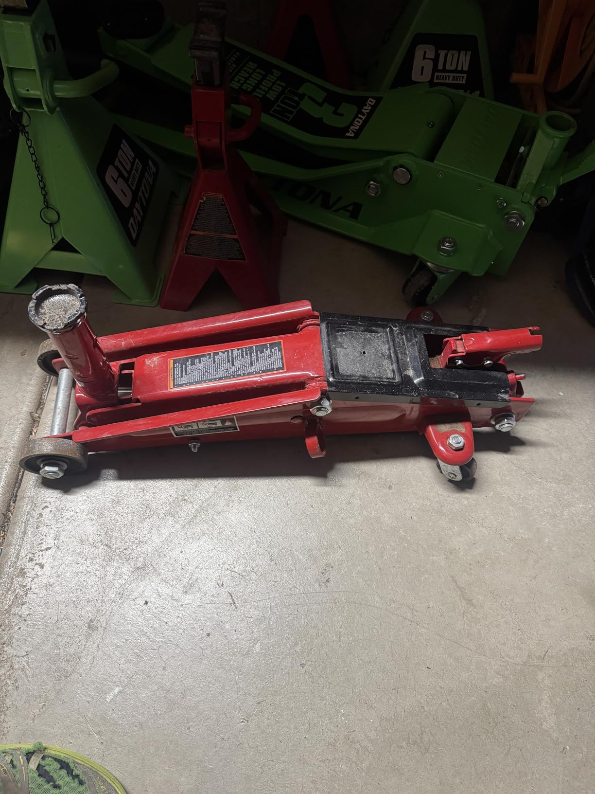 BIG RED Hydraulic Trolley Service/Floor Jack with Extra Saddle (Fits: SUVs and Extended Height Trucks): 3 Ton (6,000 lb) Capacity, Red, T83006 customer photo 1