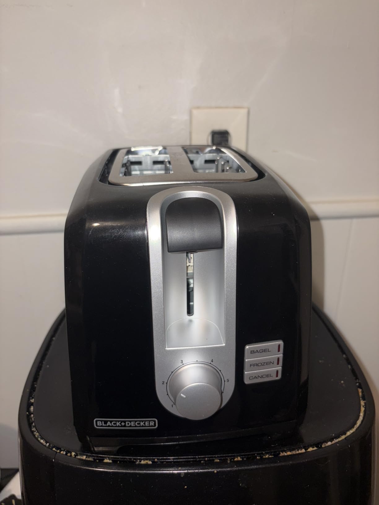 BLACK+DECKER 2-Slice Toaster with Extra-Wide Slots customer photo 2