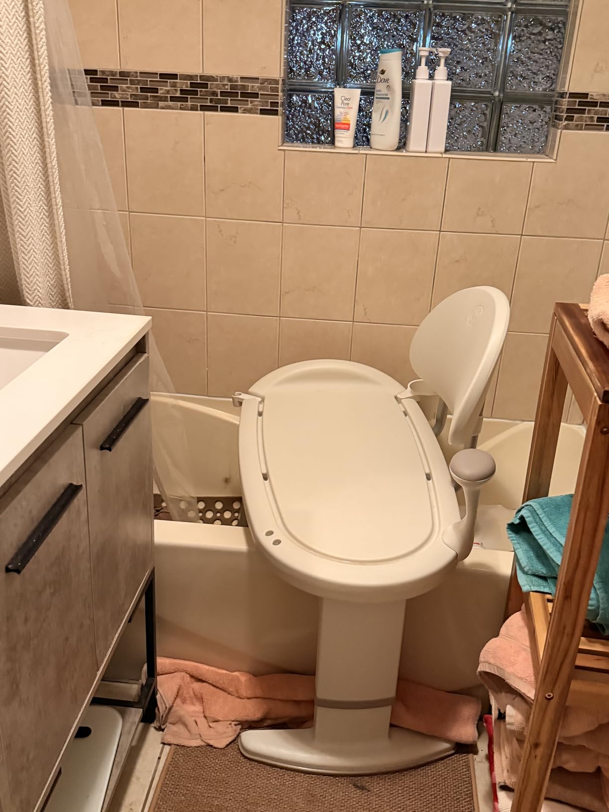 Moen DN7105 Home Care Premium Tub Transfer Bench customer photo 1