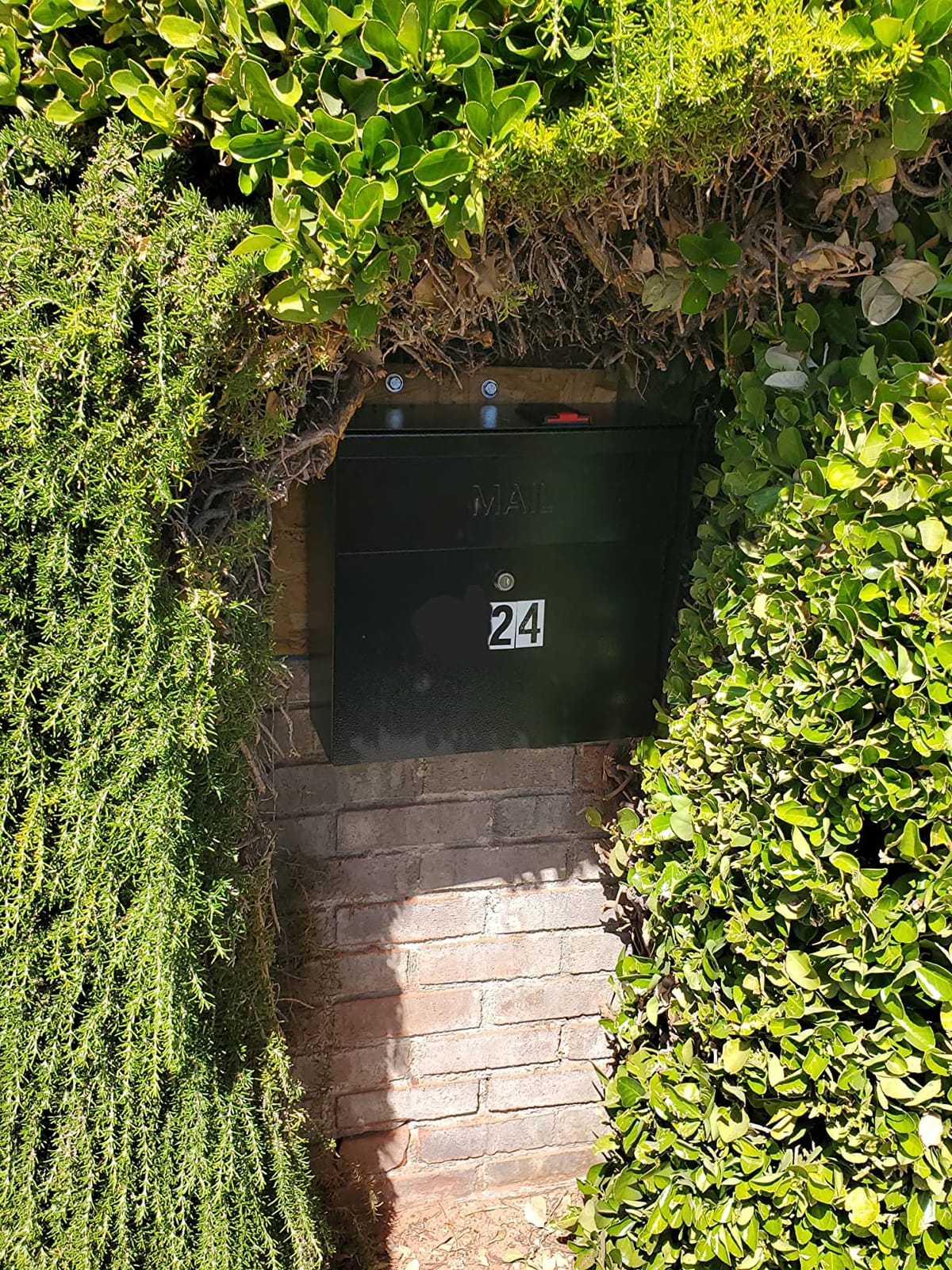 Mail Boss 7162 Metro, Black High Capacity Wall Mounted Locking Security Mailbox,Medium customer photo 2
